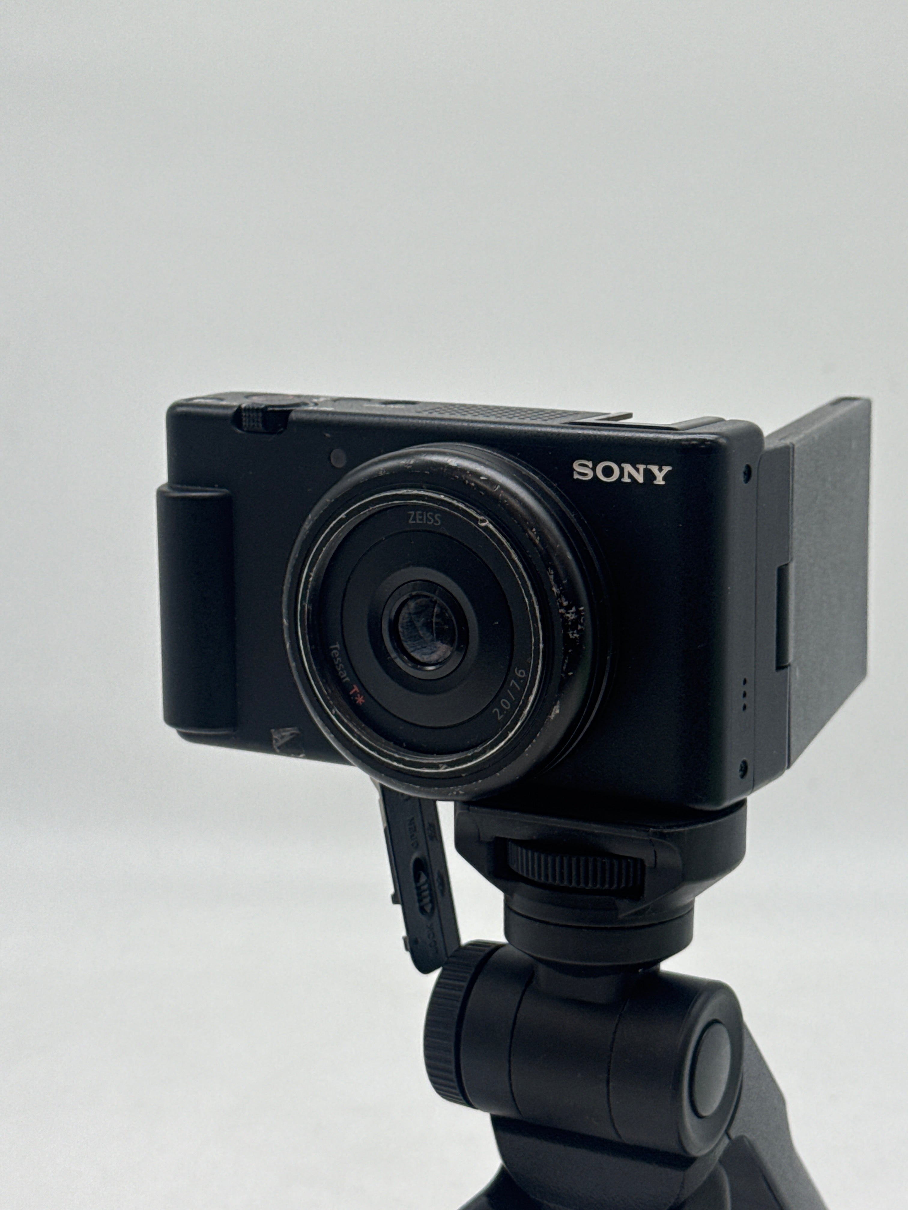 Sony ZV-1F 20.1MP 4K Camera Black W/GP-VPT2BT Tripod