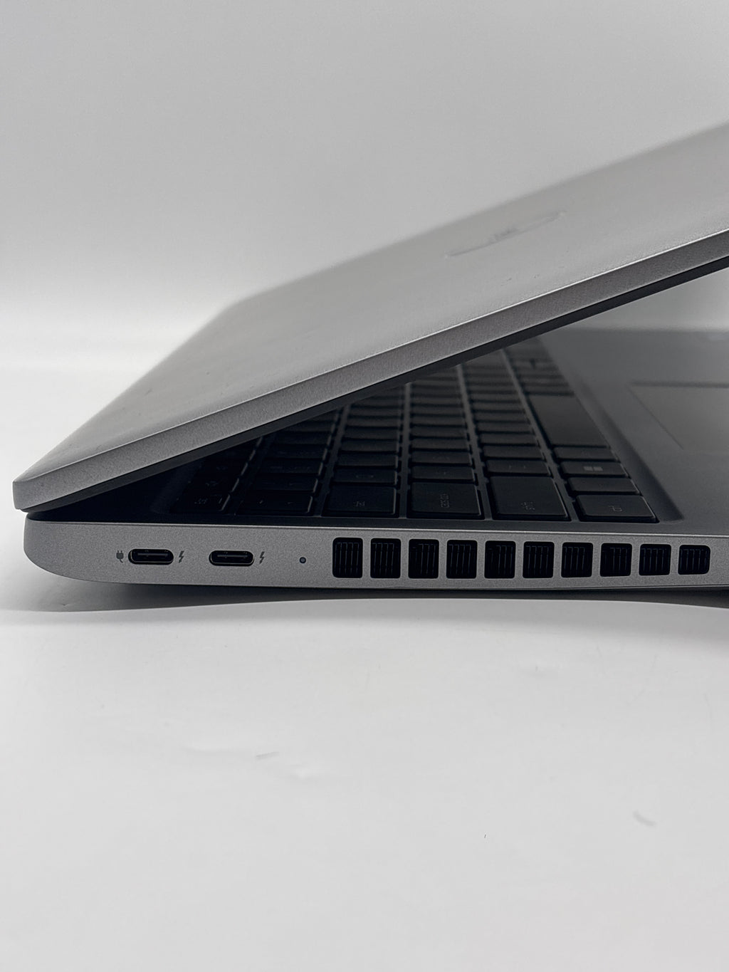Dell Latitude 5550 Ultra 7 155U 16GB RAM 512GB SSD Used