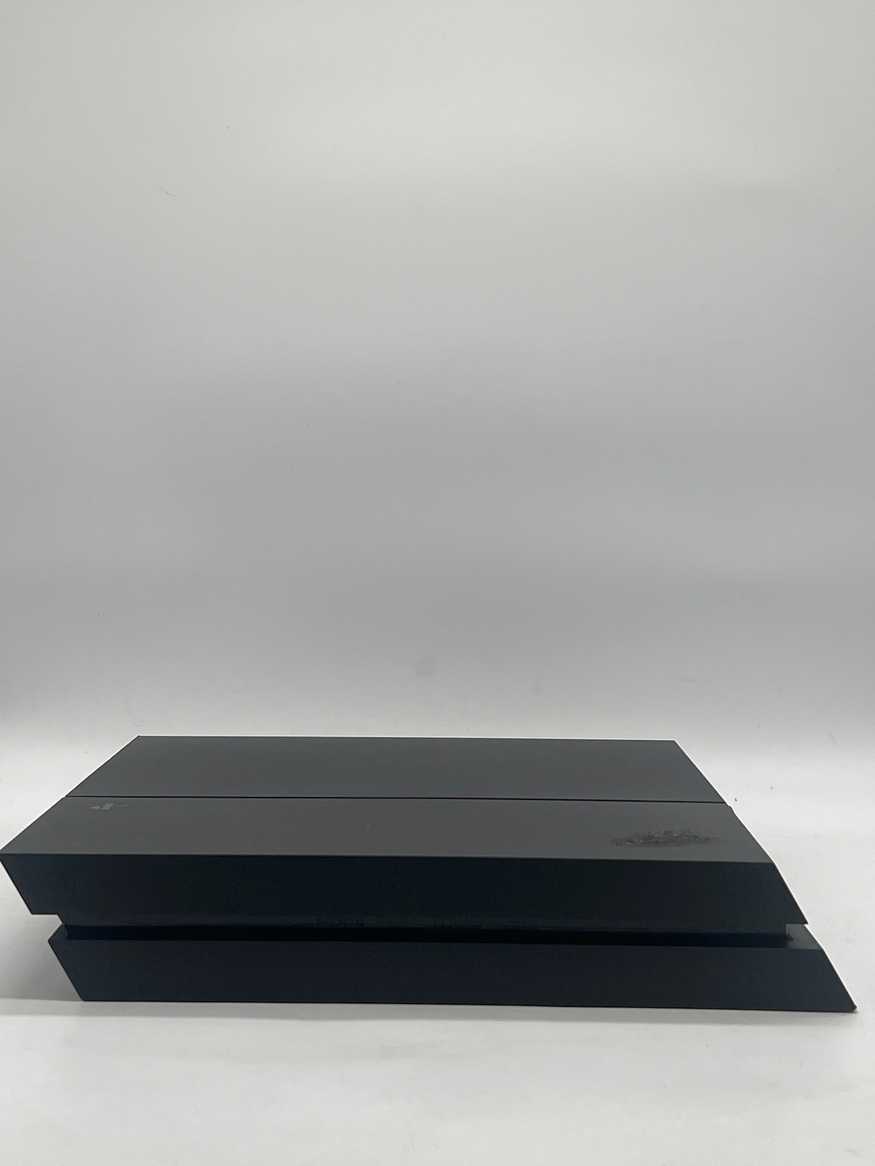Sony PlayStation 4 (CUH-1215A) 500GB Black Used