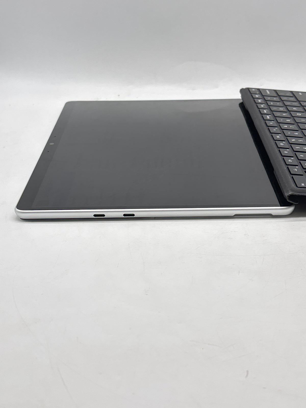 Microsoft Surface Pro 9 Core i5-1235U 16GB RAM 256GB SSD - Read
