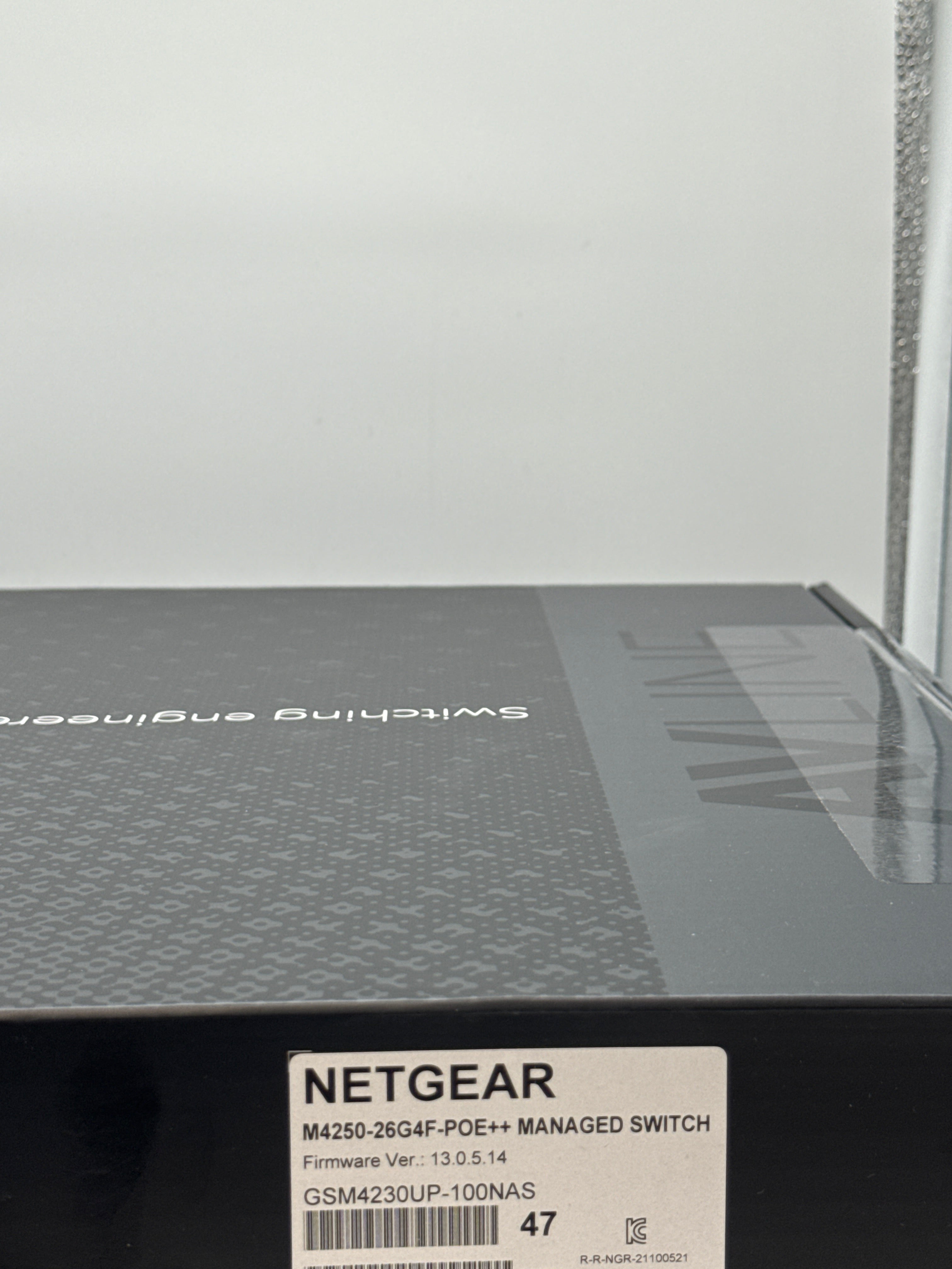 NETGEAR GSM4230UP M4250-26G4F-PoE++ Fully Managed Switch - New in Box