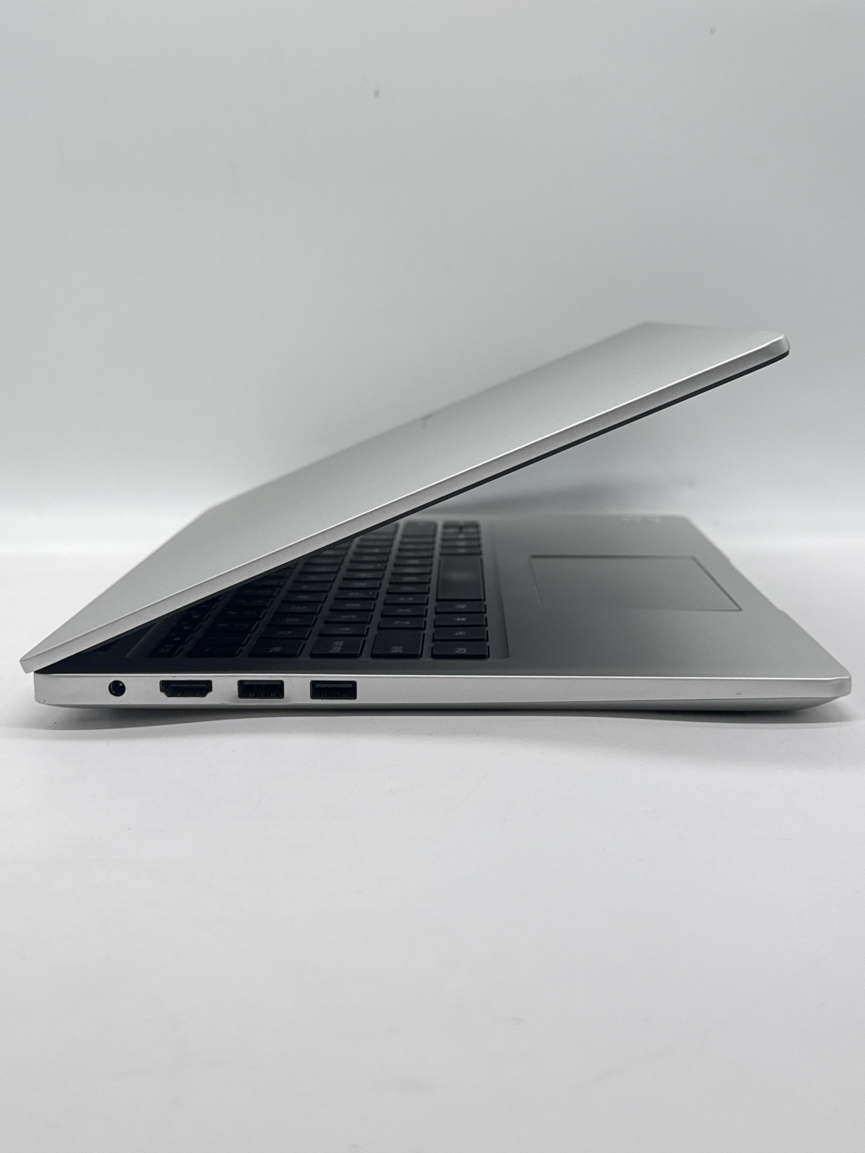 Xiaomi RedmiBook 14 i5-10210U 8GB RAM 512GB SSD GeForce MX250