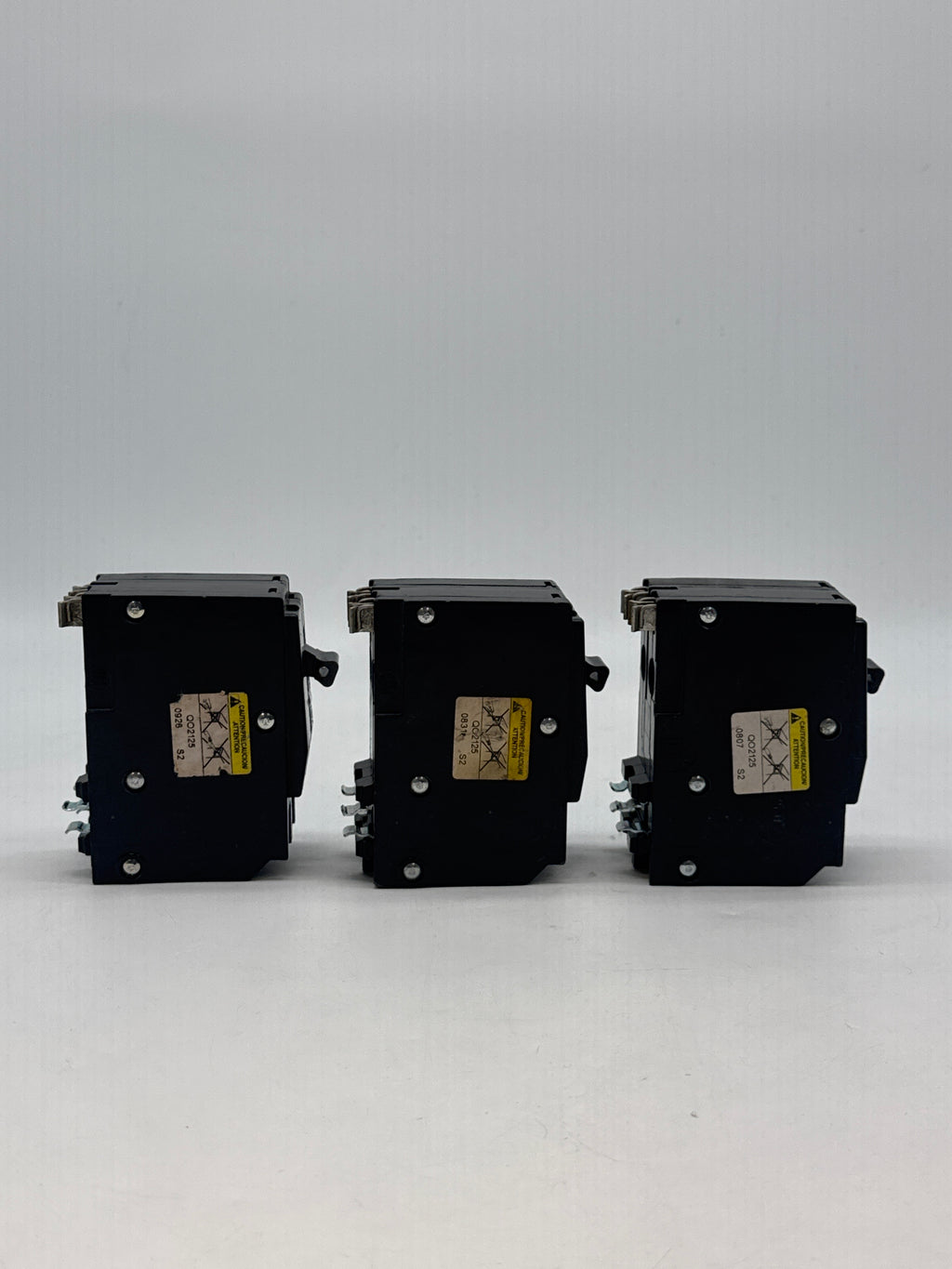 lot of 3 - Square D QO2125 125A 2-Pole Circuit Breaker Plug-In Black