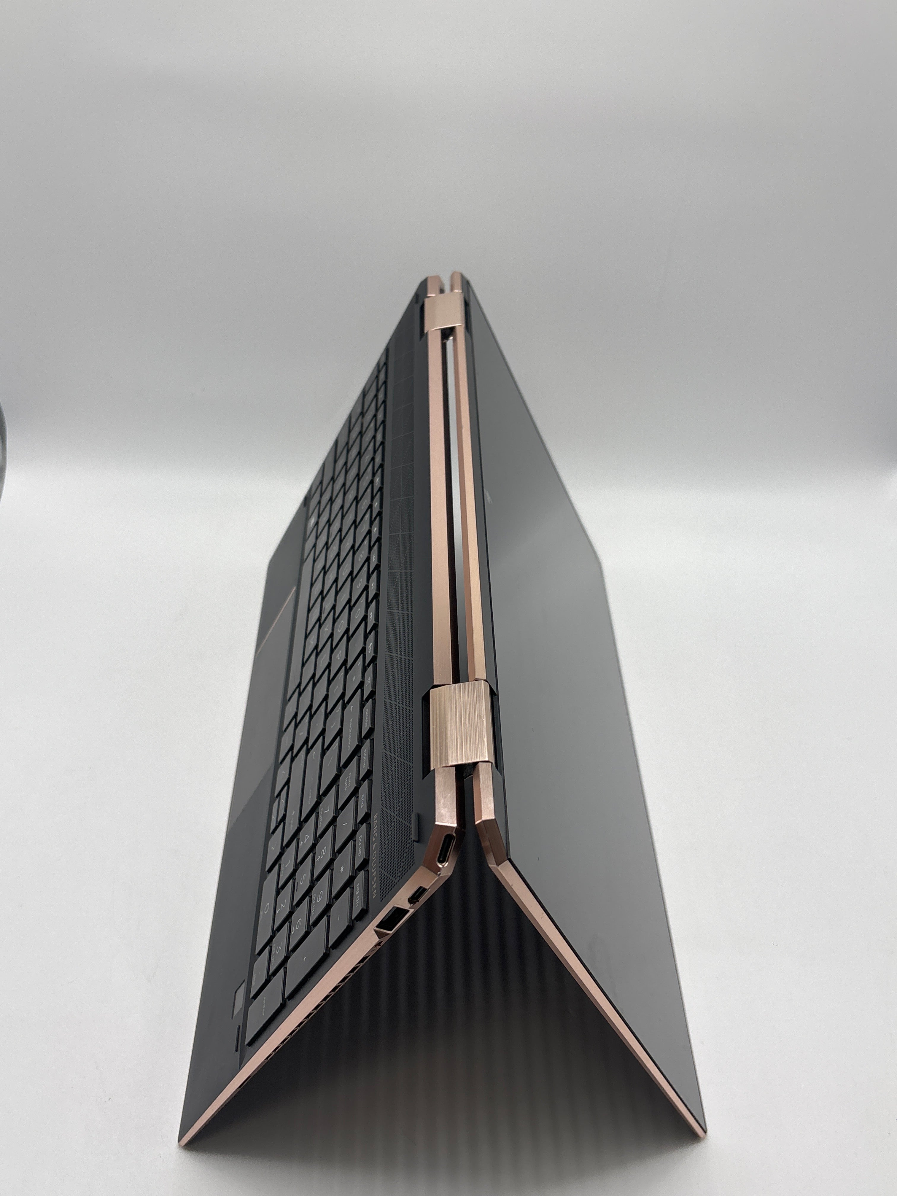 HP Spectre X360 15-eb1043dx i7-1165G7 16GB RAM 512GB SSD - For Parts (No Battery)