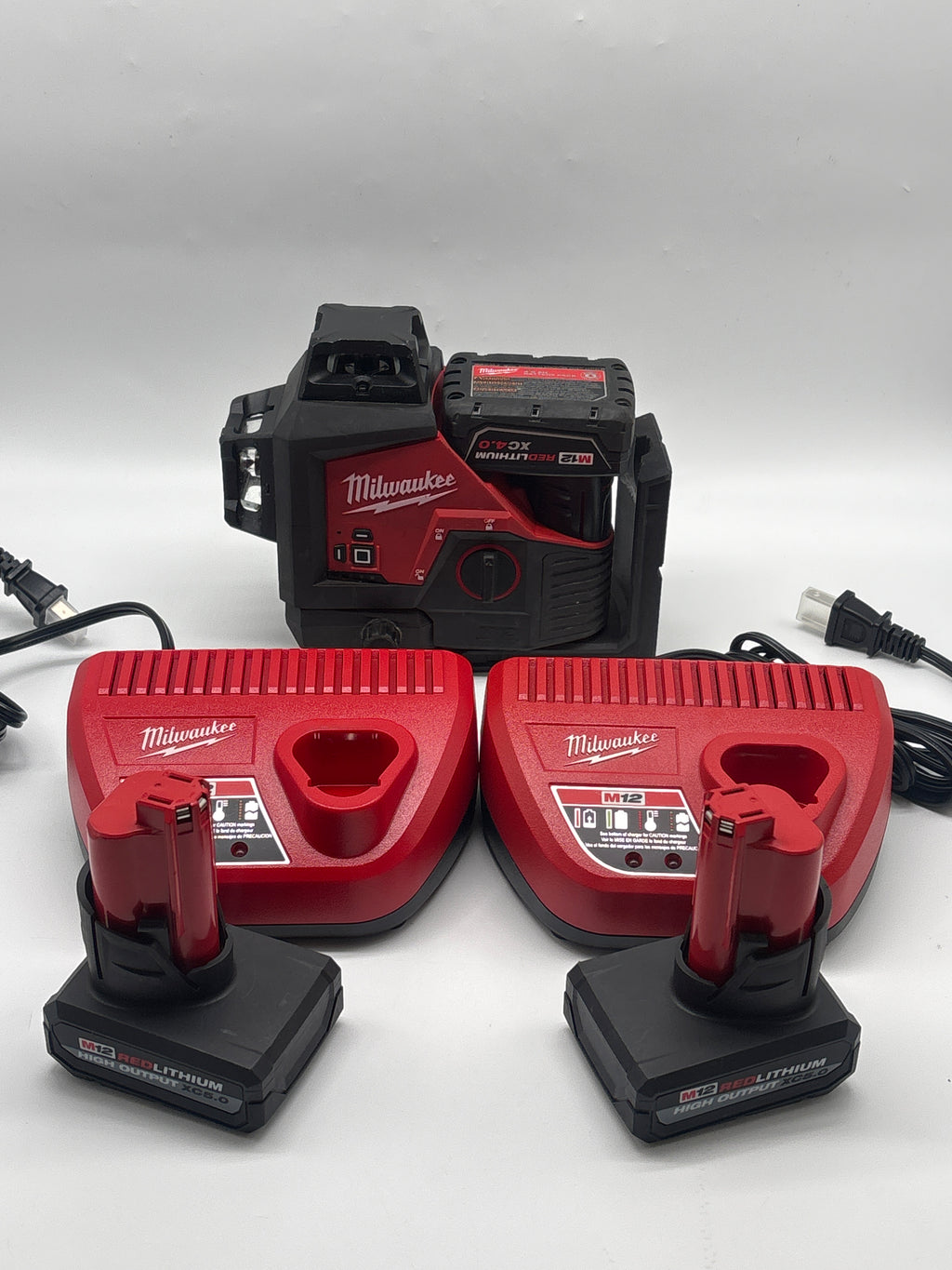 Milwaukee M12 3632-20 360 3-Plane Green Laser Level with 2 Batteries - Used