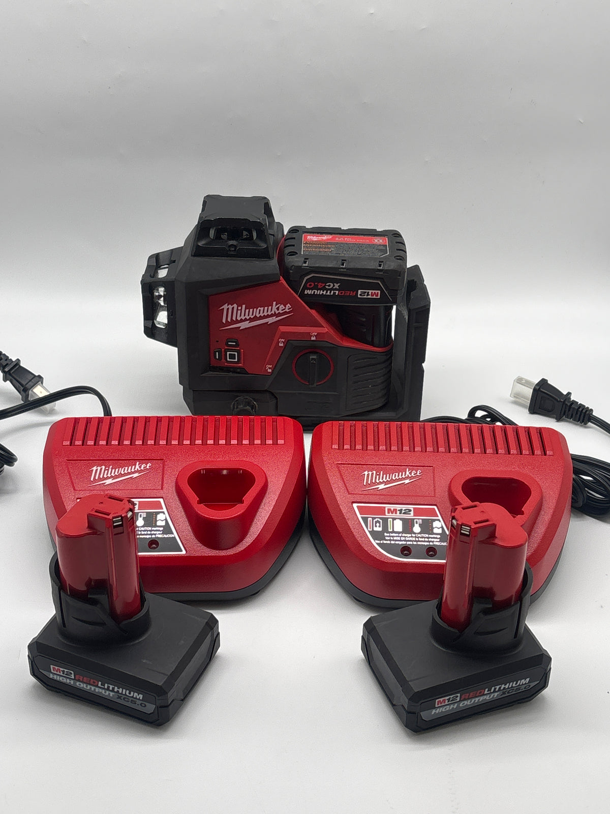 Milwaukee M12 3632-20 360 3-Plane Green Laser Level with 2 Batteries - Used