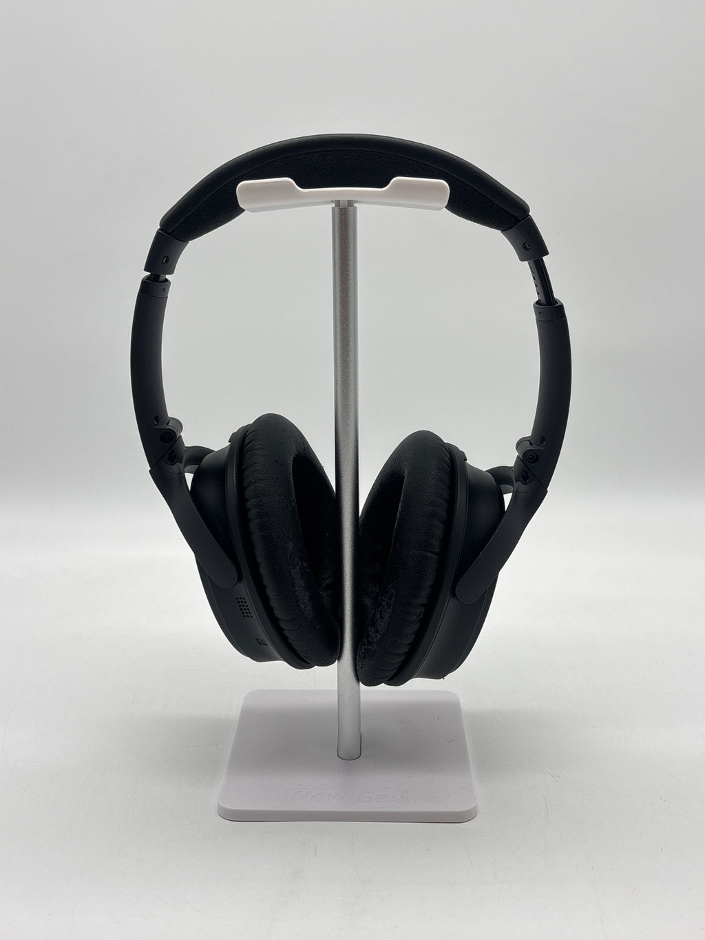 Bose QuietComfort 35 QC35 Wireless Noise Cancelling Headphones – Case & Charger