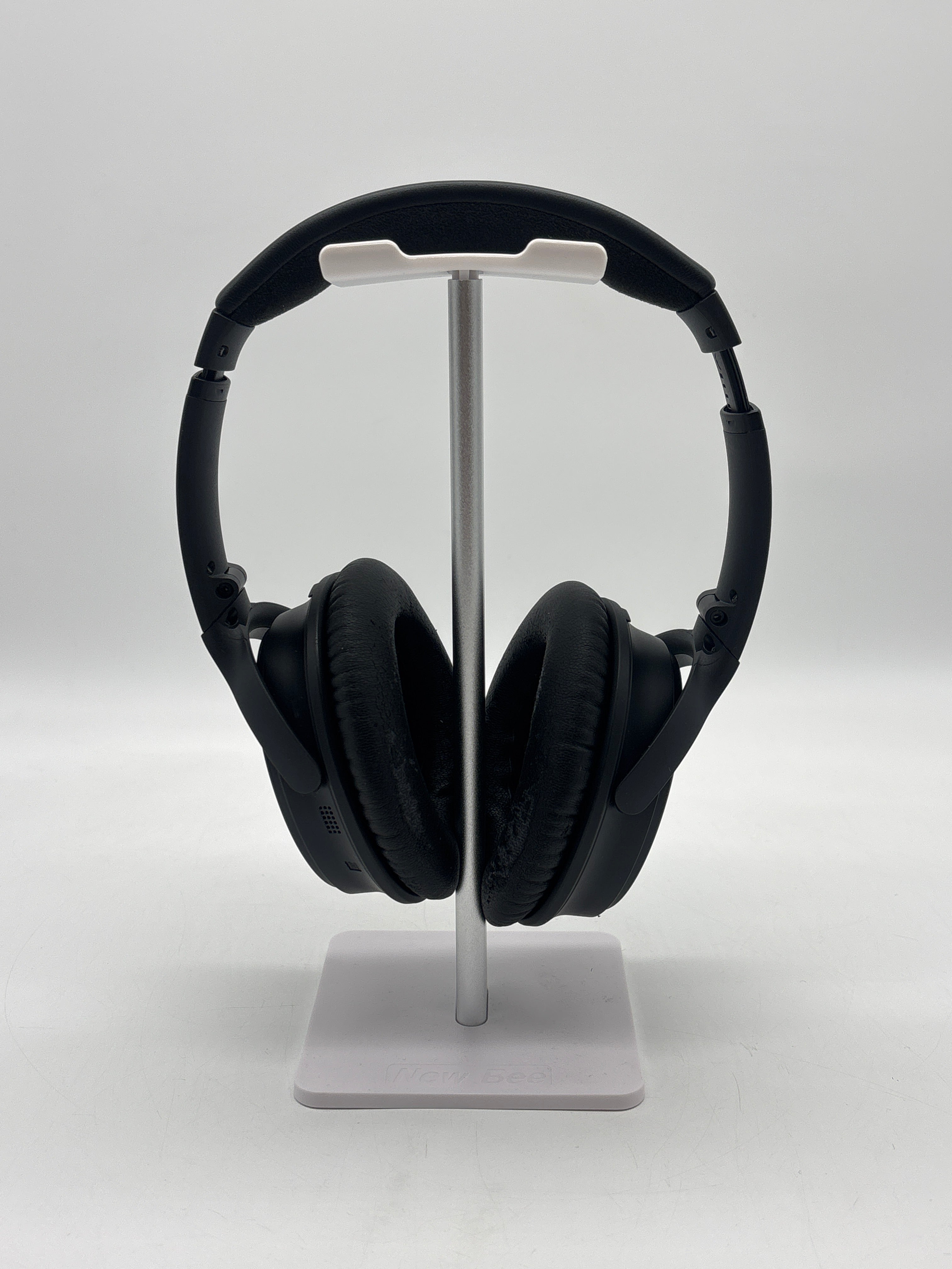 Bose QuietComfort 35 QC35 Wireless Noise Cancelling Headphones – Case & Charger