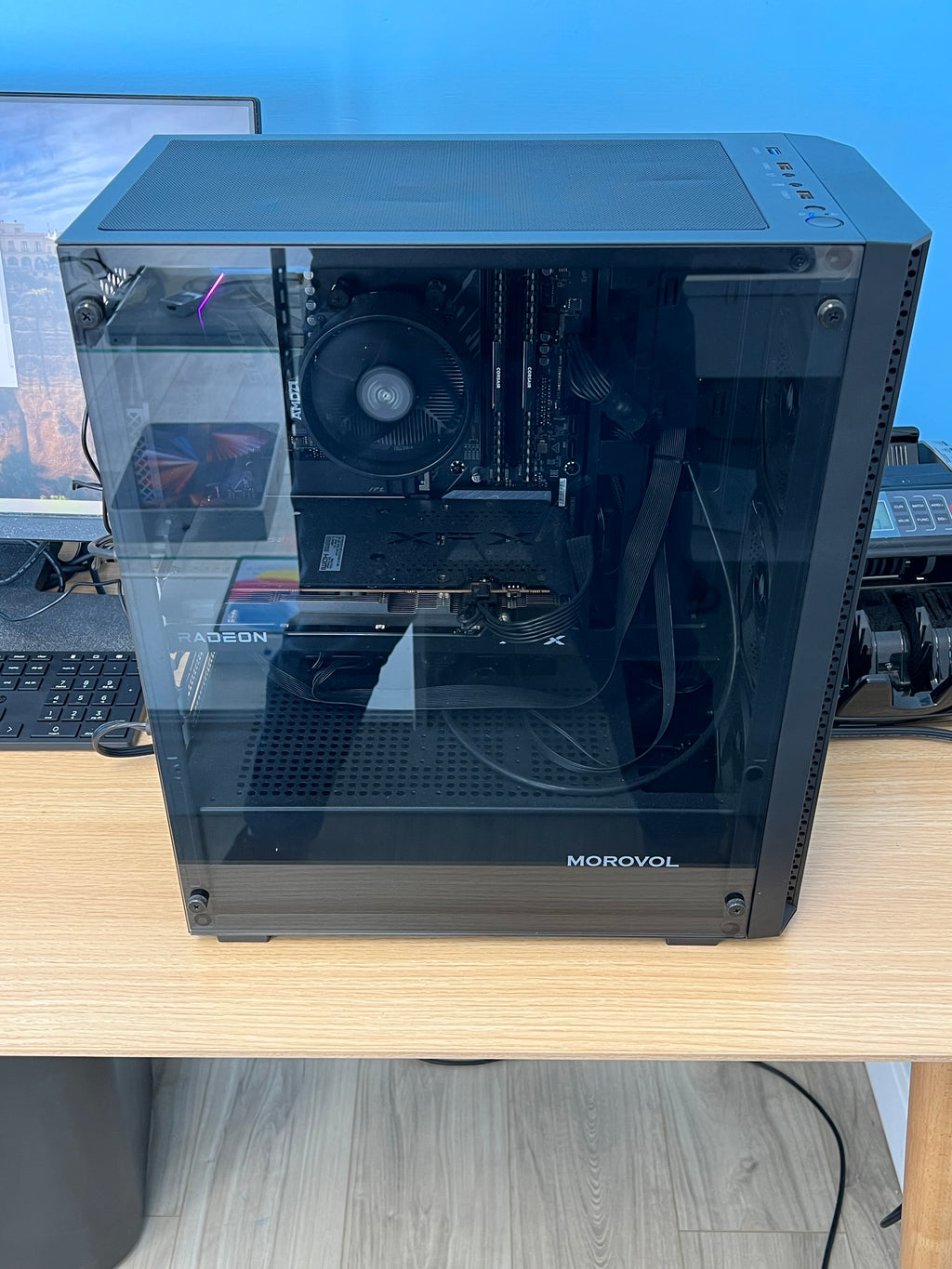 Custom PC Ryzen 5 5600X 32GB RAM 1TB SSD AMD RX 7600 GPU