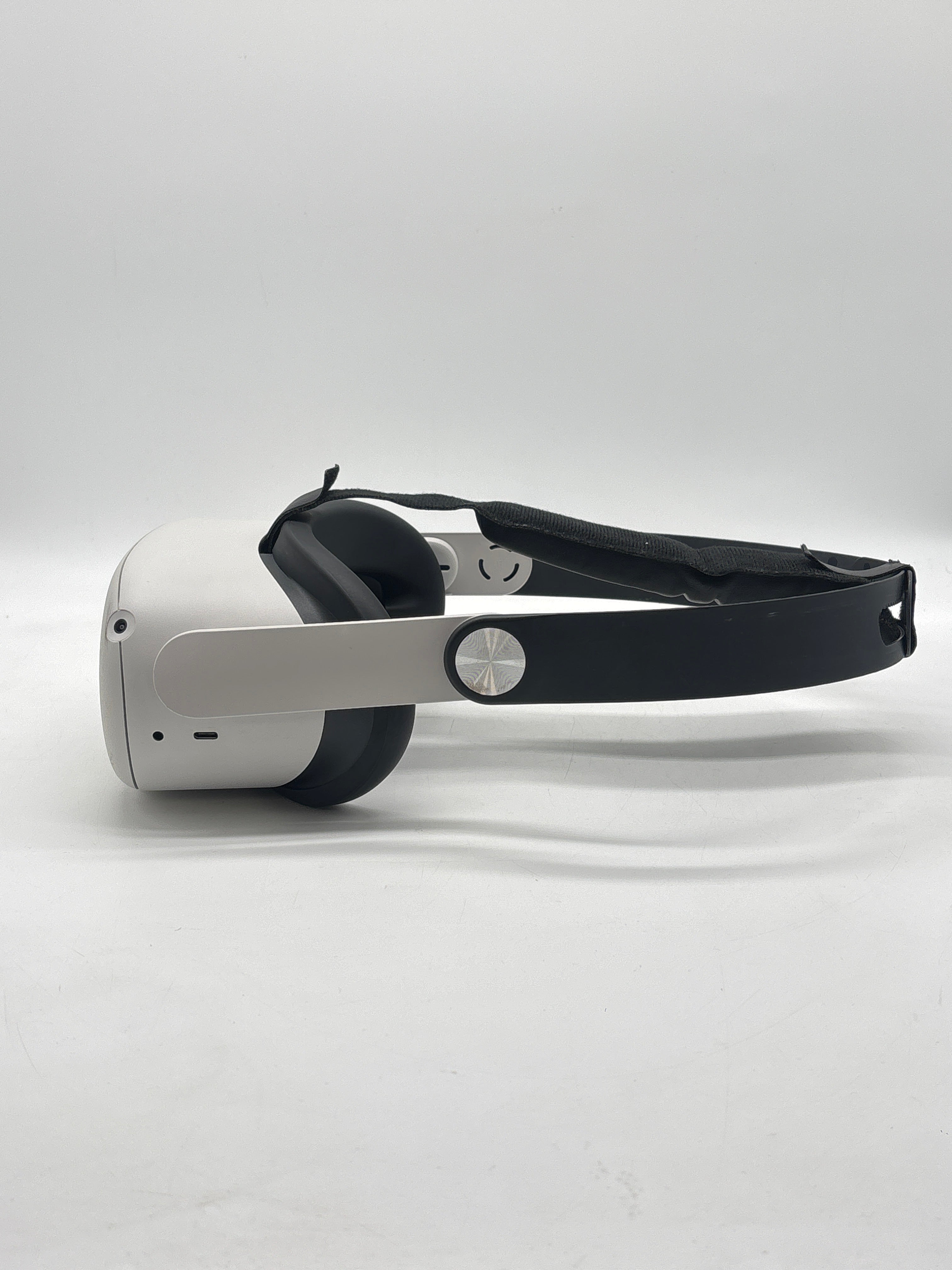 Meta Oculus Quest 2 KW49CM 128GB - For Parts (Read DESC)