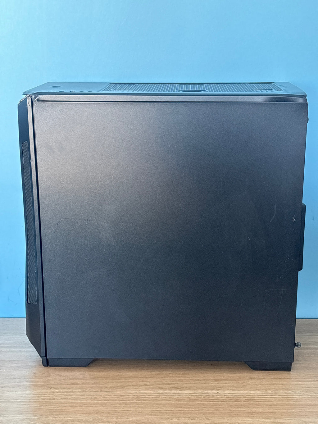 CyberPower PC Ryzen 5 3600 16GB RAM 2TB HDD 256GB SSD Radeon RX 6650 XT
