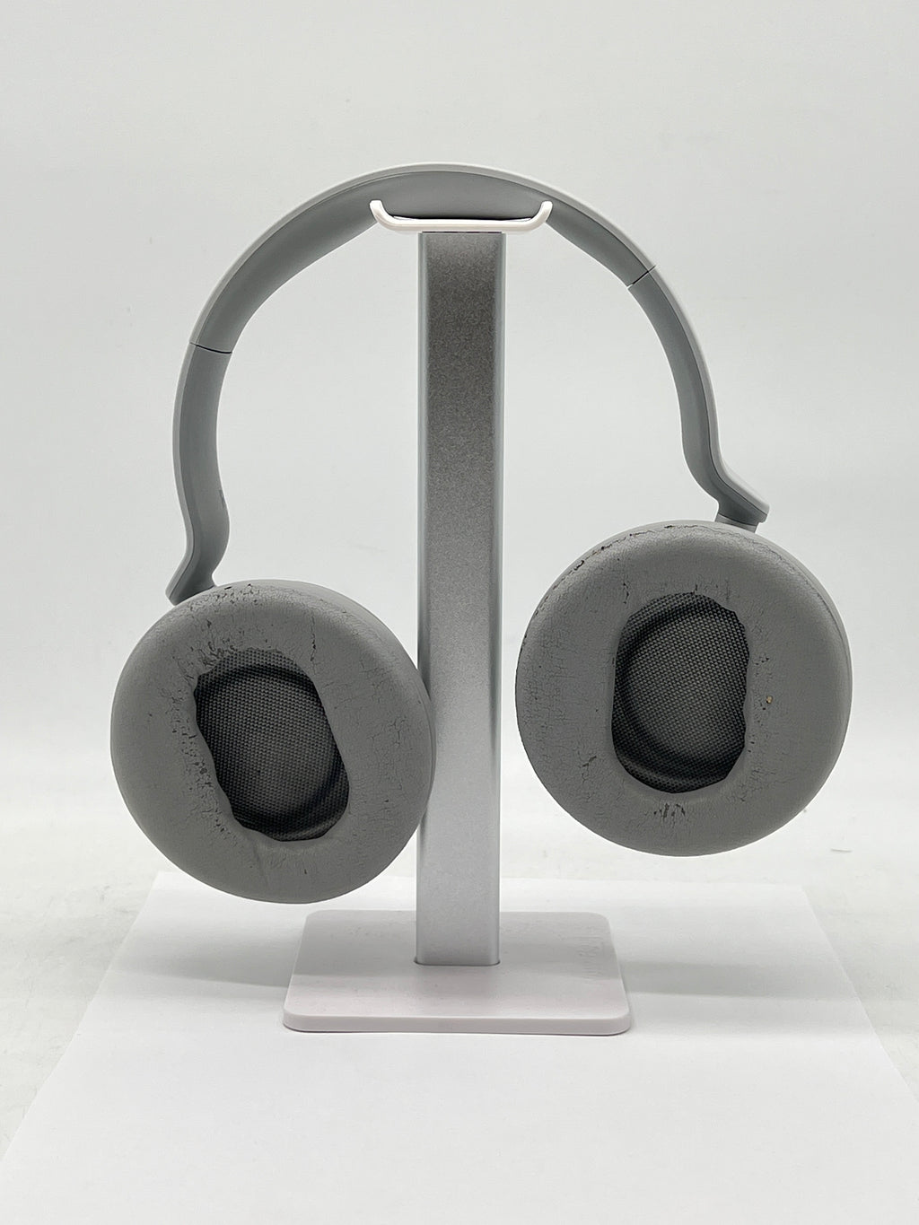 Microsoft Surface Headphones 1830 Ear-Cup Over the Ear Silver Used
