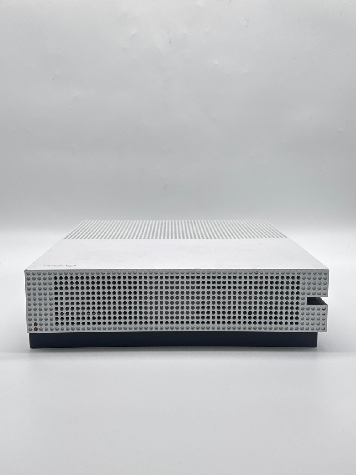Microsoft Xbox One S 1681 White Video Game System Used
