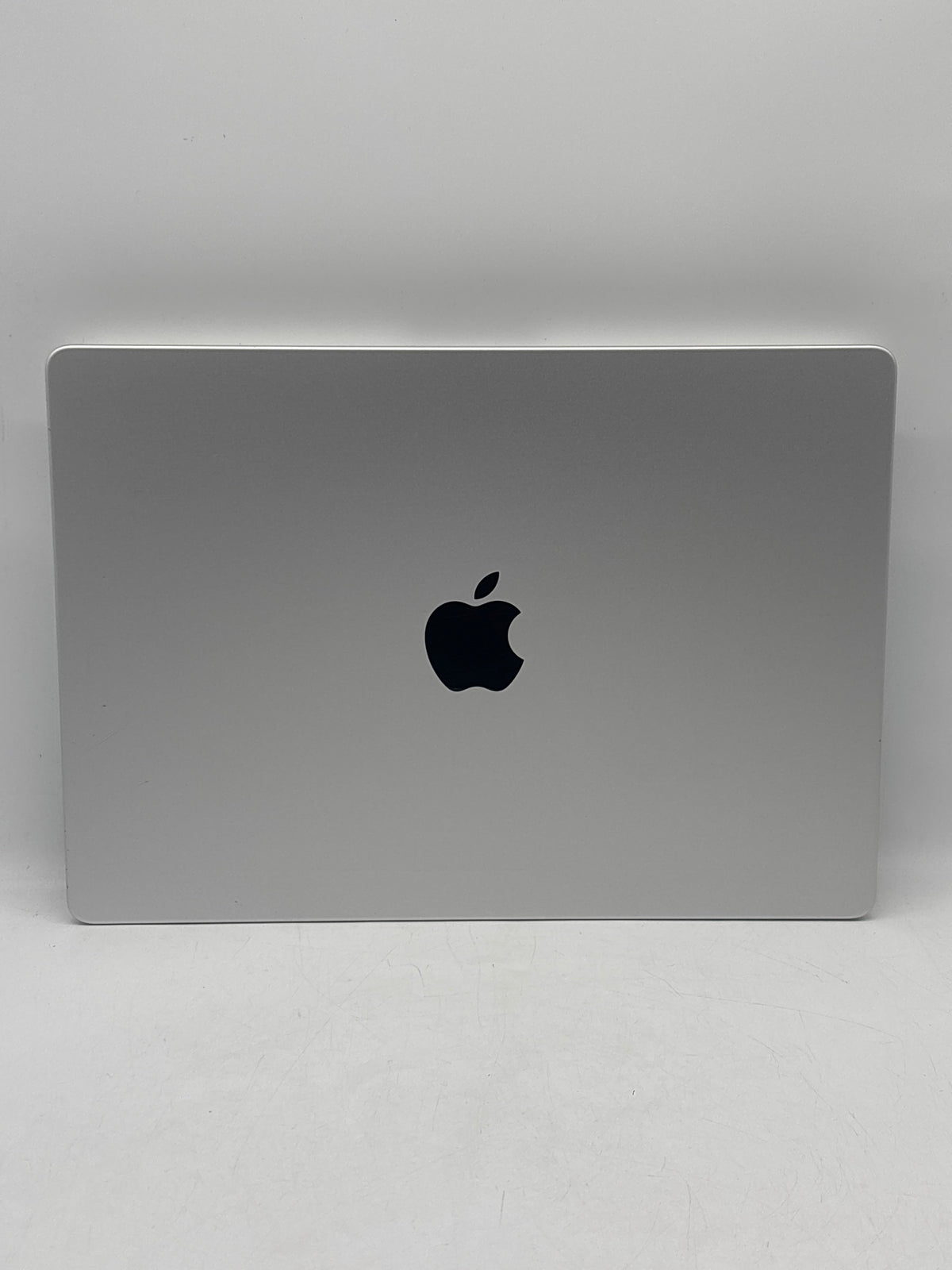 Apple MacBook Pro 14" A2992 Apple M3 Pro 18GB RAM 512GB SSD Silver - Used
