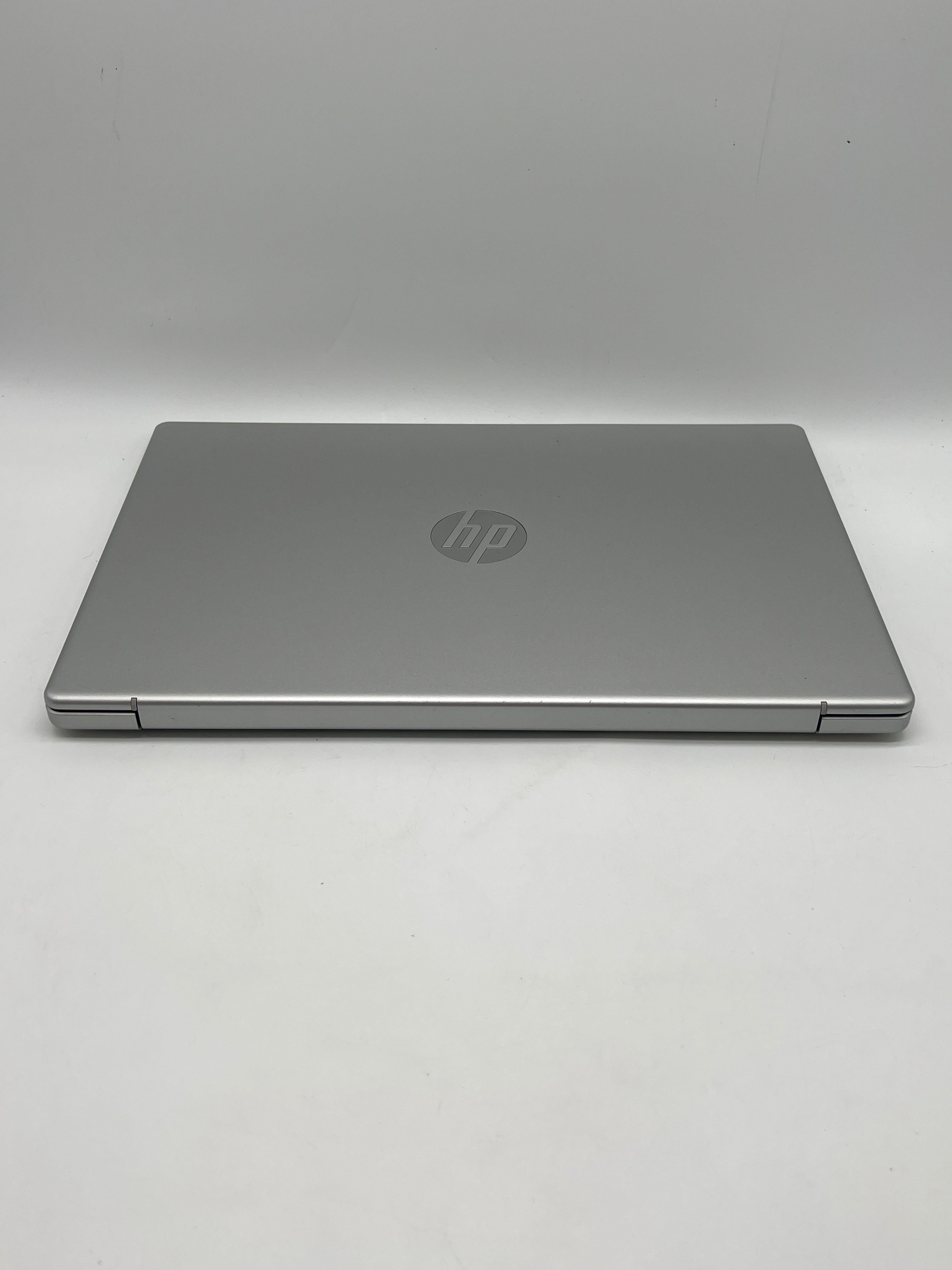 HP Laptop 14 AMD Ryzen 3 7320U 4GB RAM 256GB SSD - Used