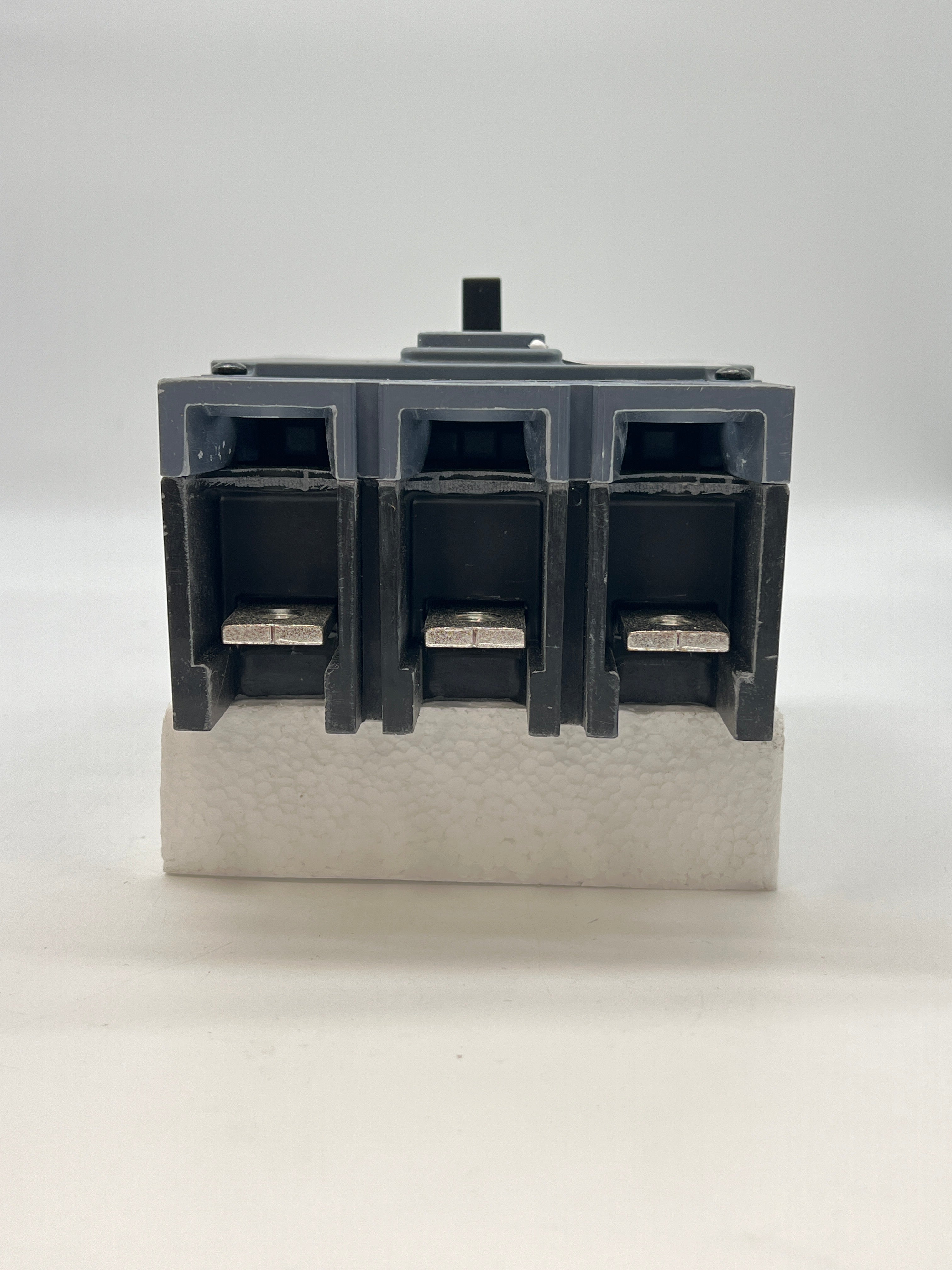 Siemens MBK3200R Main Breaker 200A - New Open Box
