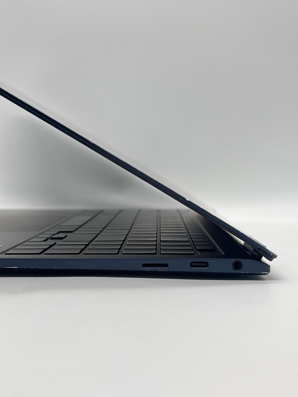 Samsung Galaxy Pro NP950QDB i7-1165G7 16GB RAM 1TB SSD - Used