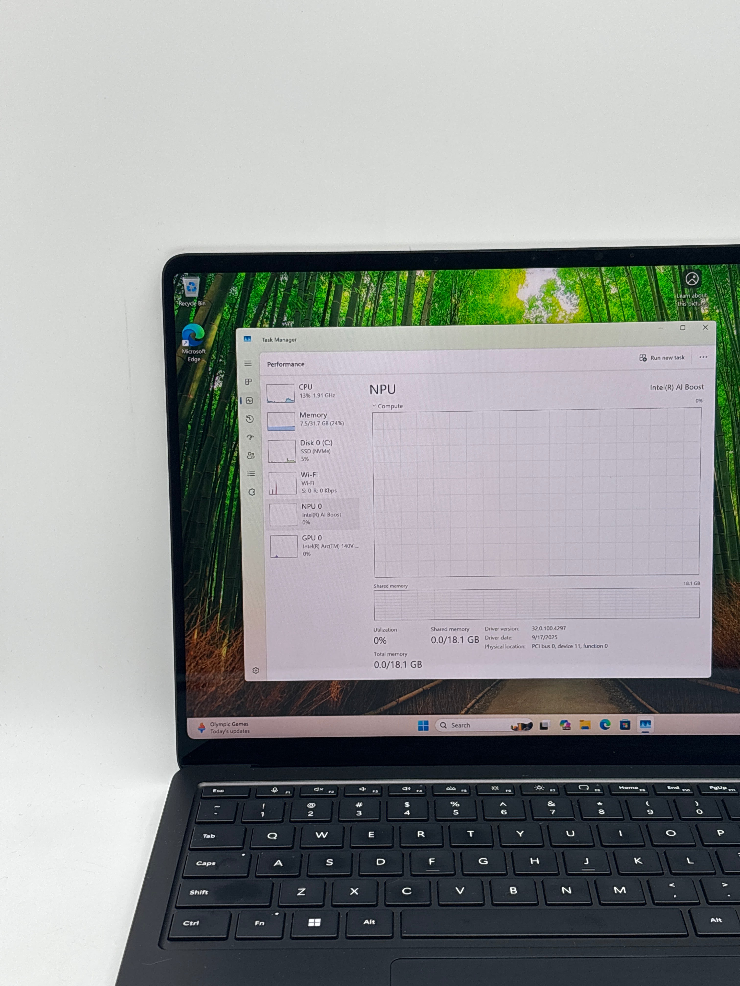 Microsoft Surface Laptop 7 2107 Ultra 7 268V 32GB RAM 1TB SSD - For Parts (READ)