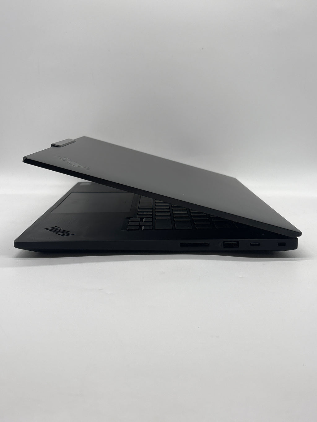 Lenovo ThinkPad P1 Gen 7 Ultra 7 155H 32GB RAM 1TB SSD RTX 2000 Ada Used