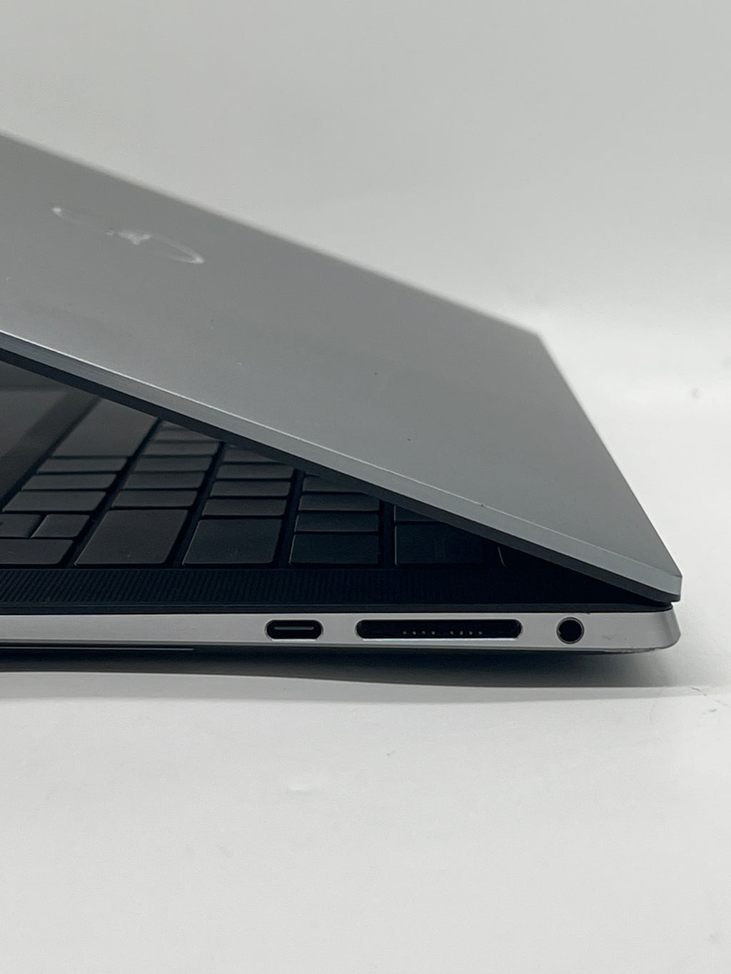 Dell Precision 5560 15.6" Core i7-11800H 32GB RAM 512GB SSD - For Parts