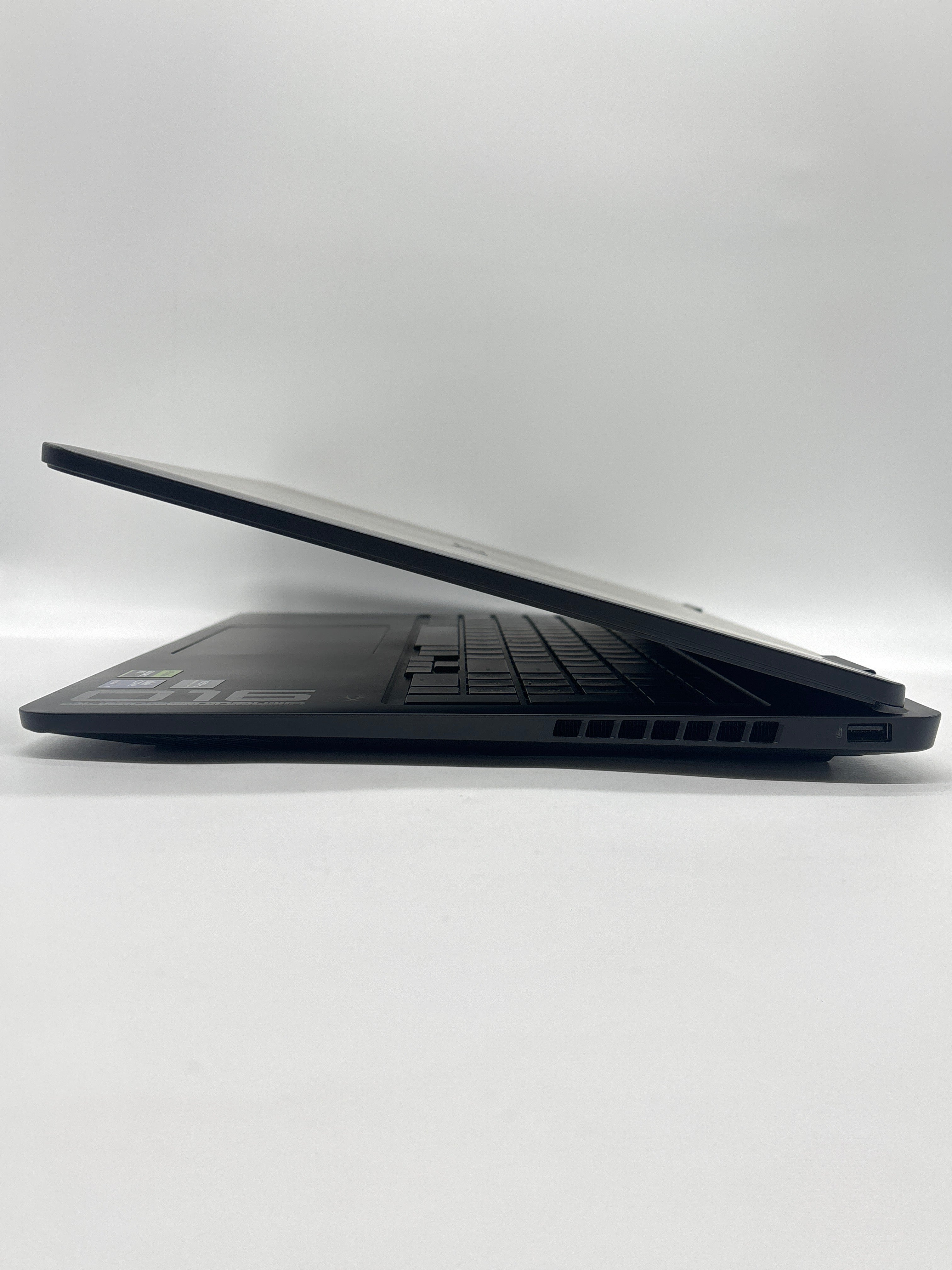 HP OMEN 16-an0001nr Ultra 7 255H 16GB RAM 1TB SSD RTX 5060