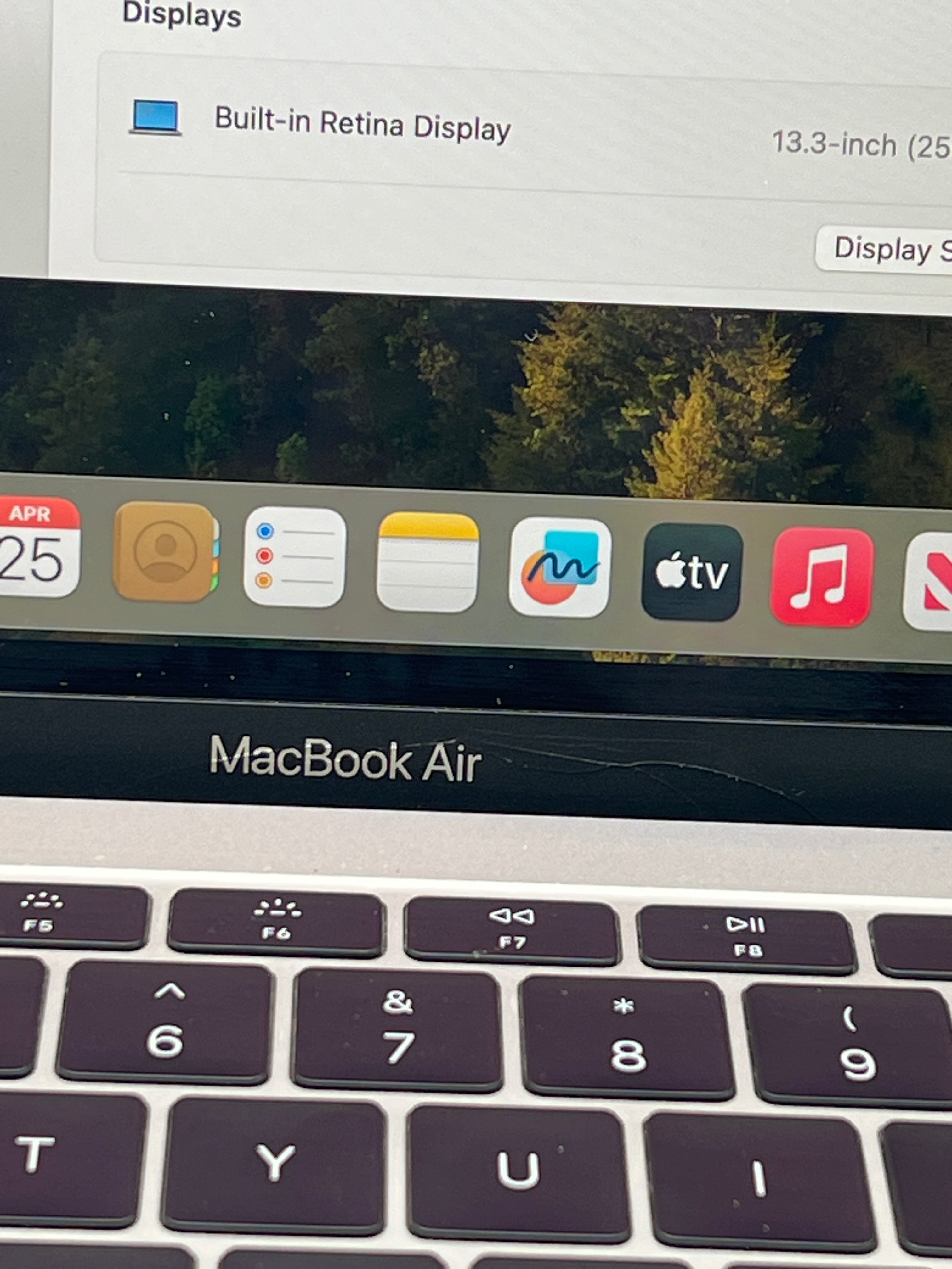 Apple MacBook Air 13" A1932 i5 8GB RAM 128GB SSD - For Parts Cracked Screen