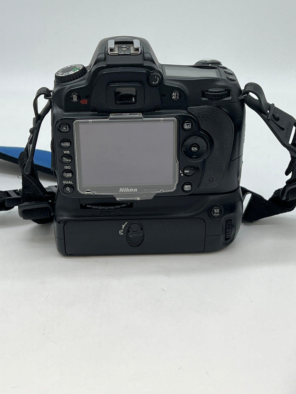 Nikon D90 Digital Camera with 18-55mm Lens Battery Grip - Used