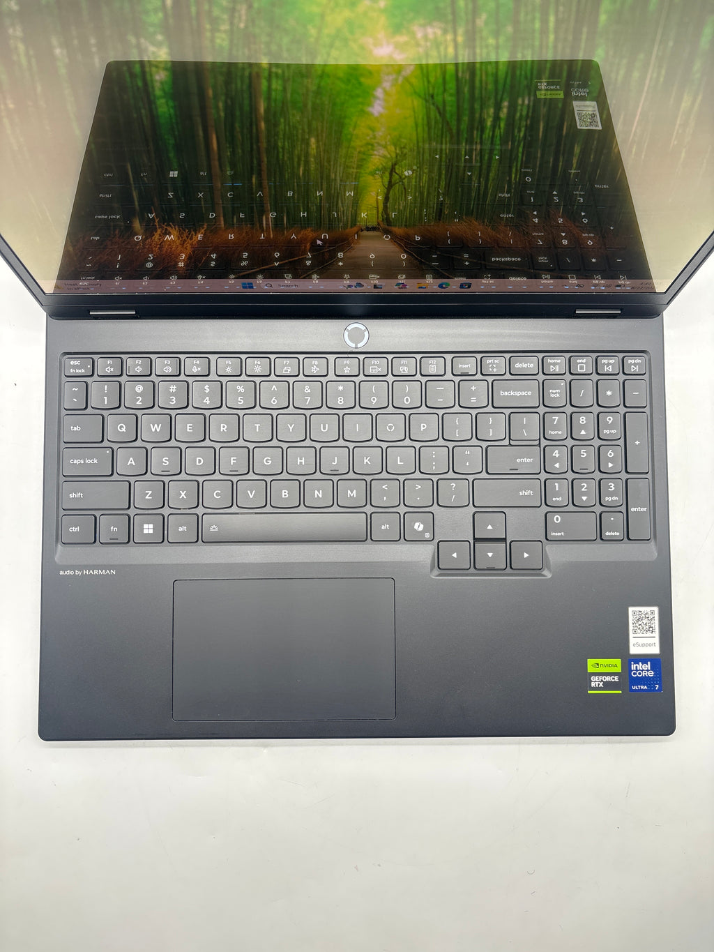 Lenovo Legion 5 15IAX10 15.6" Intel Core Ultra 7 255HX 32GB RAM 1TB SSD RTX 5070 Black - No Charger