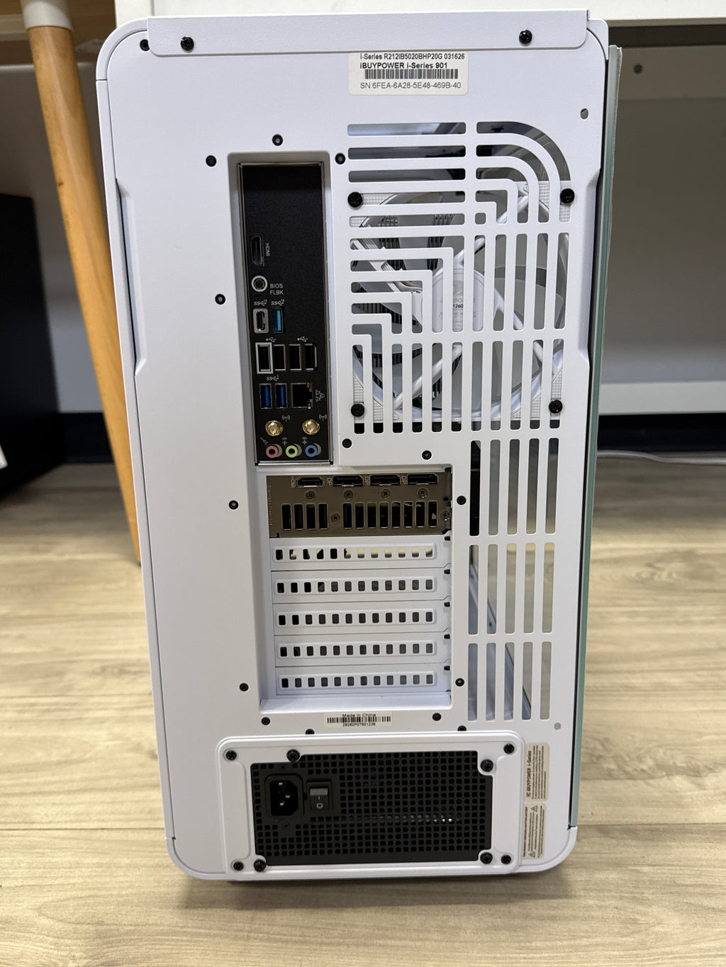 iBuyPower Element Pulse X Ryzen 7 9700F 32GB RAM 1TB SSD RTX 5070 12GB Win 11