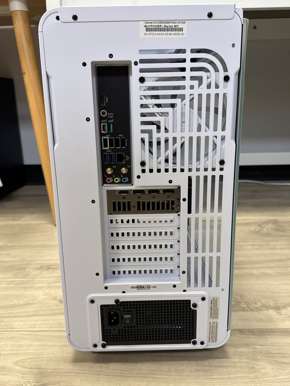 iBuyPower Element Pulse X Ryzen 7 9700F 32GB RAM 1TB SSD RTX 5070 12GB Win 11