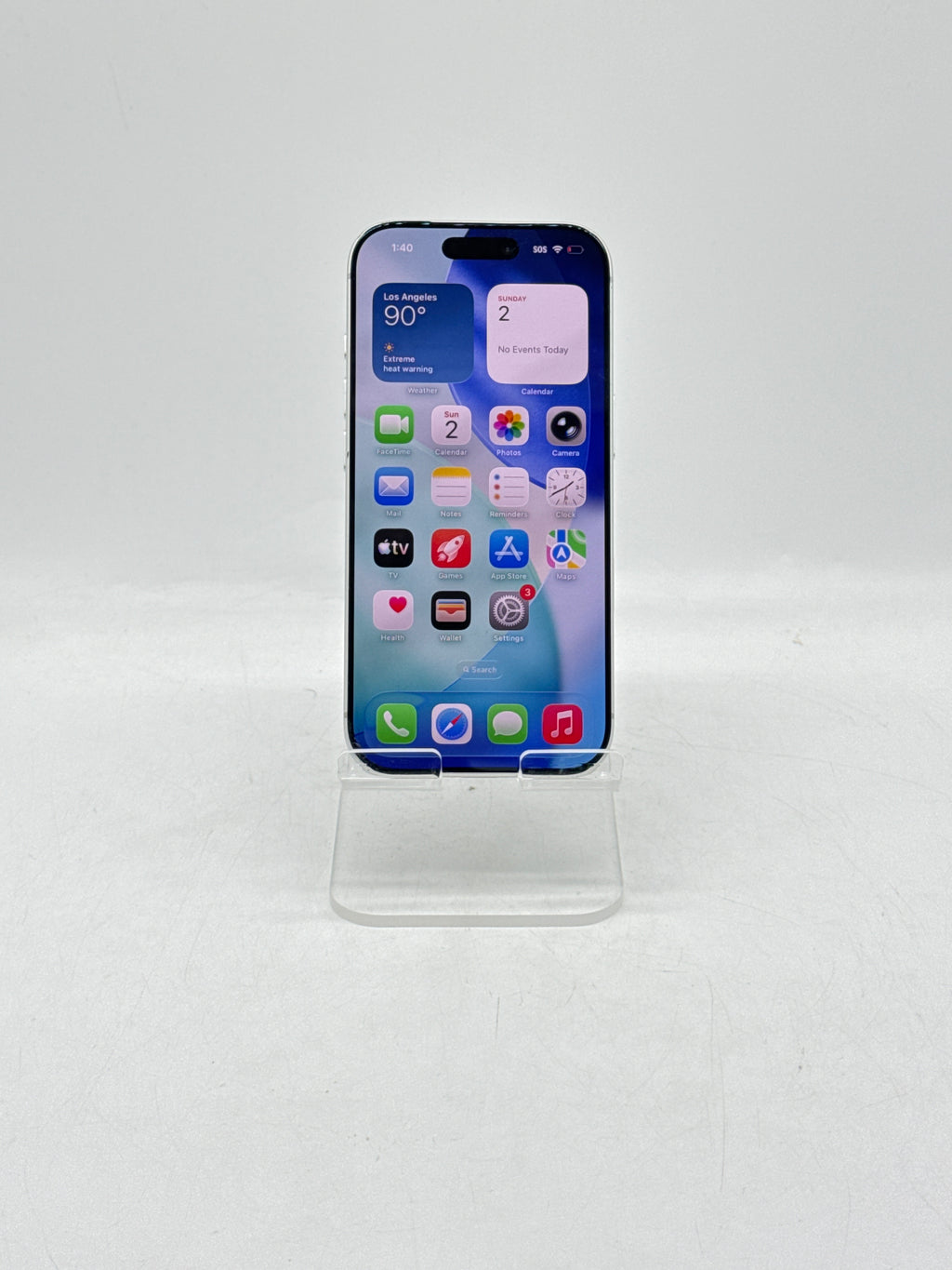 Apple iPhone 17 Pro 256GB AT&T Silver - Check ESN Cracked Screen
