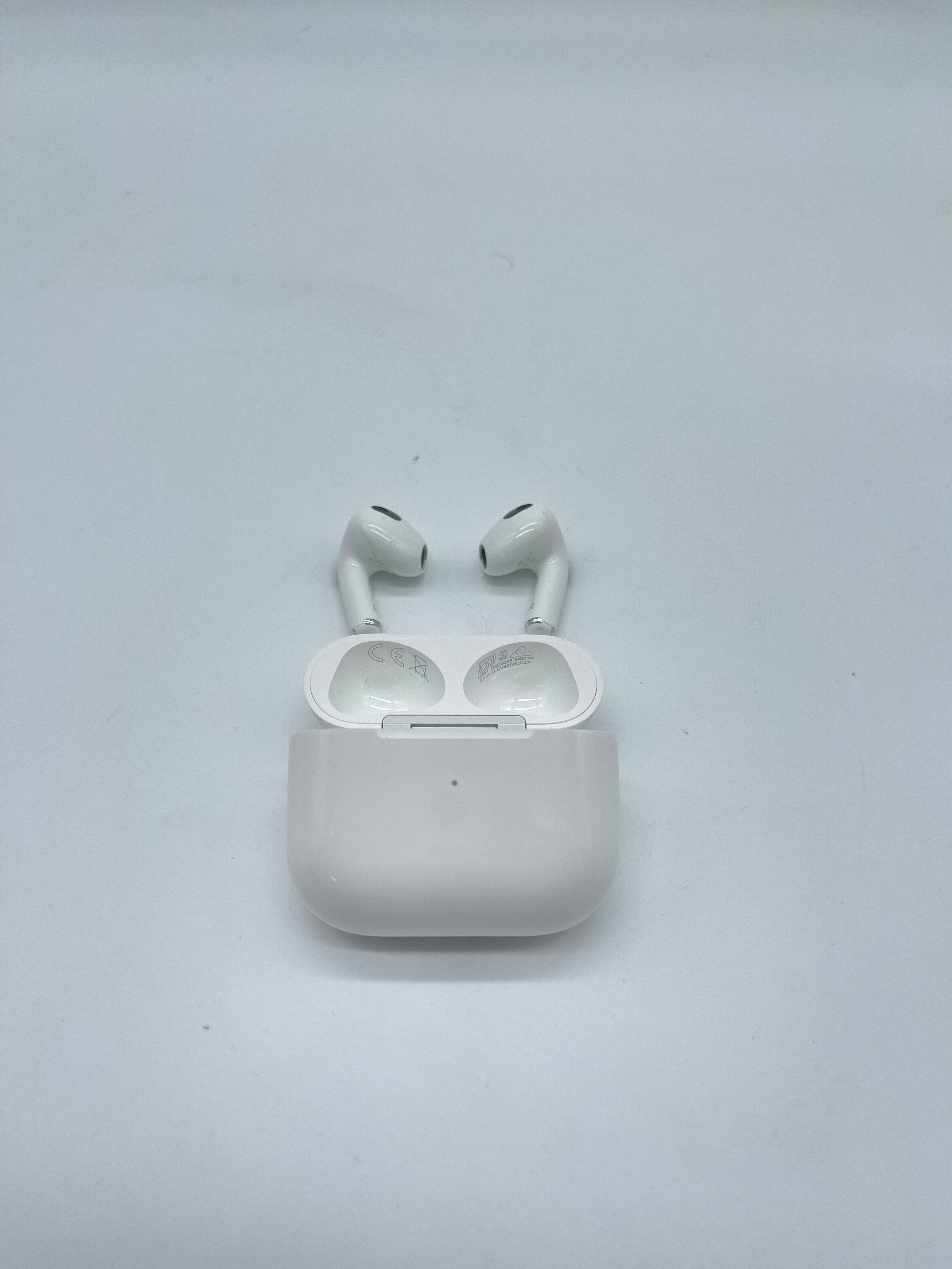 Apple AirPods 3rd Generation A1938 White In-Ear Wireless Headphones - Used