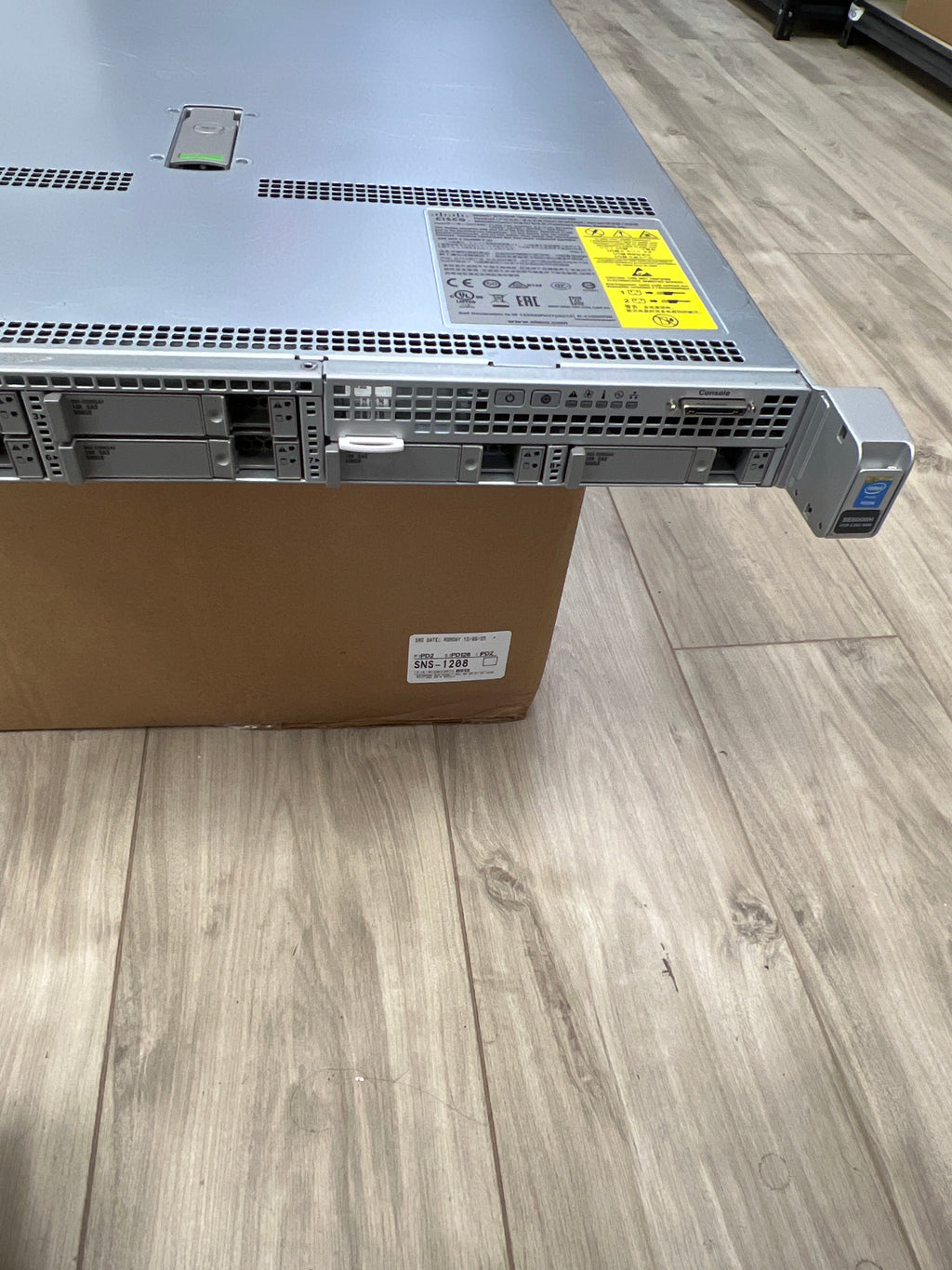 Cisco UCSC-C220-M4S Intel Xeon E5-2630 48GB RAM 2.4TB HDD Server NO OS