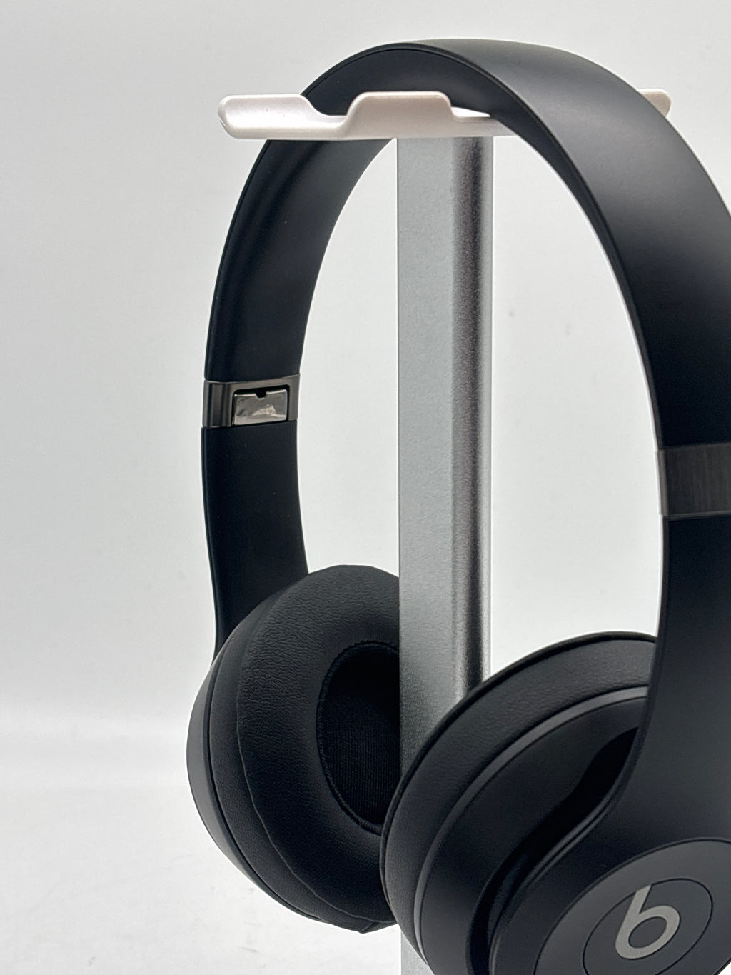 Beats Solo 4 A3140 Wireless Bluetooth On-Ear Headphones Black