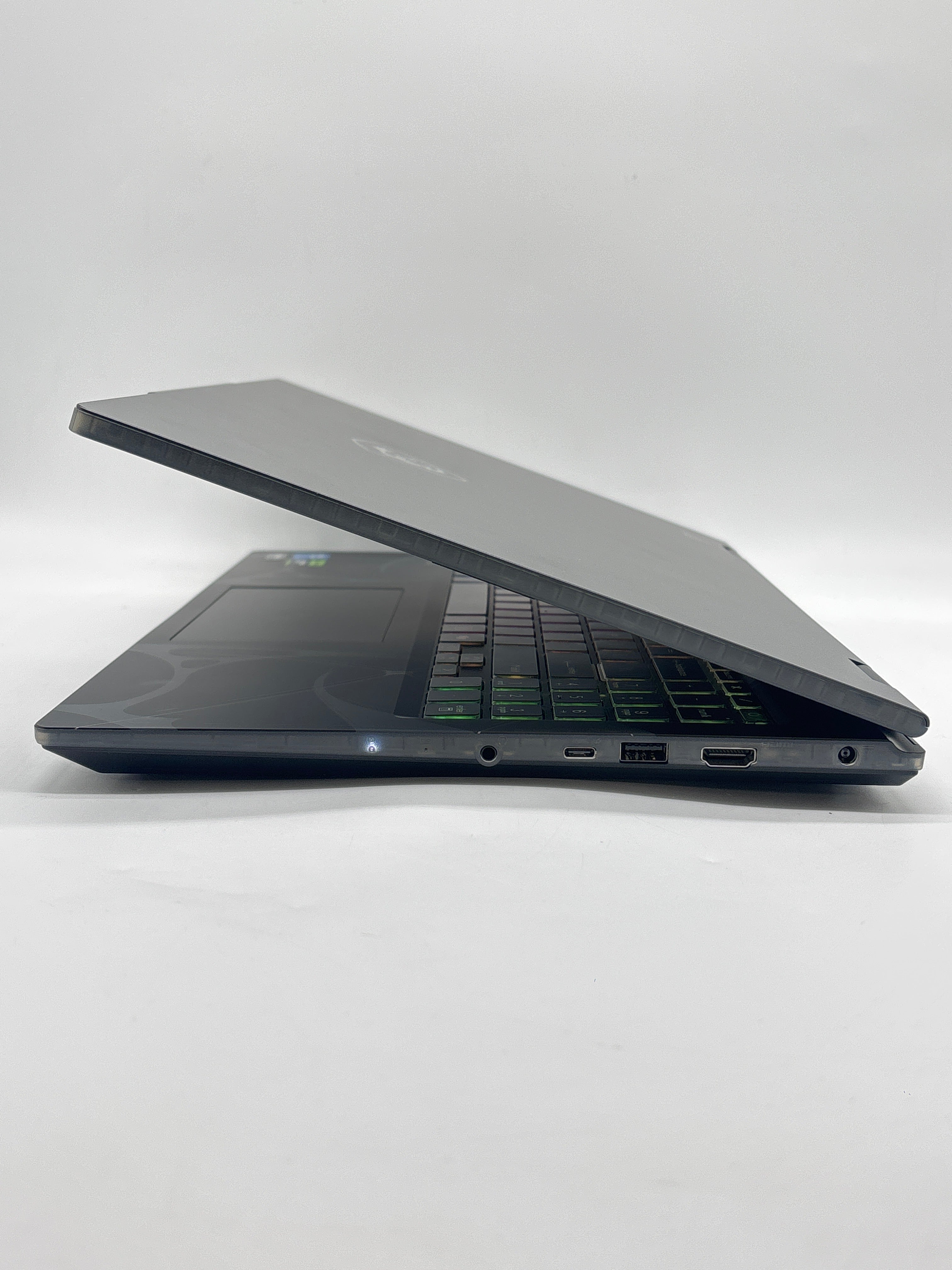 MSI Cyborg 15 B2RWFKG 15.6" Core 7 240H 16GB RAM 512GB SSD RTX 5060 - Used