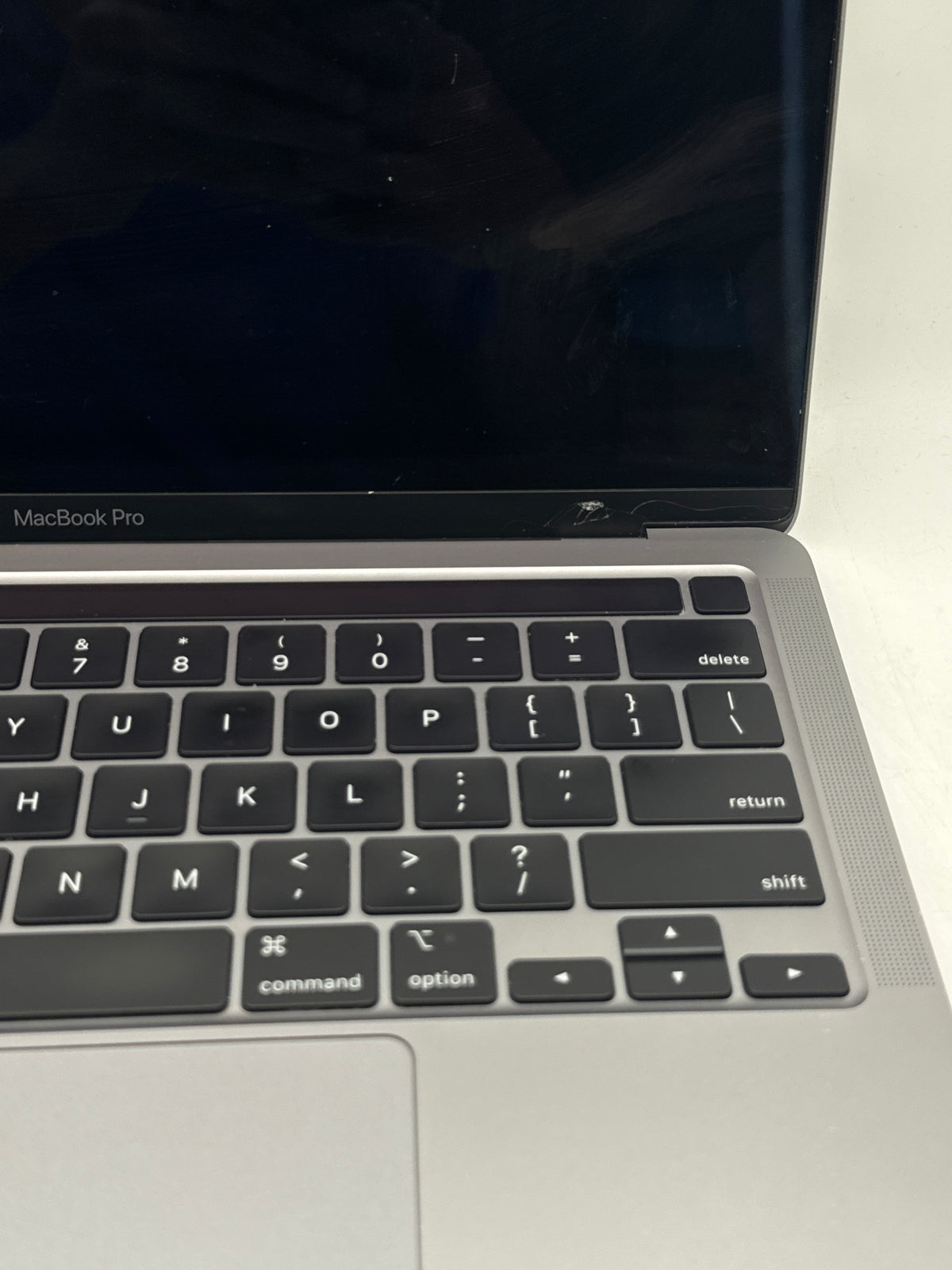 Apple MacBook Pro 13in A2338 M1 8GB RAM 256GB SSD Cracked Screen - For Parts