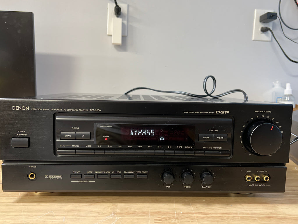 Denon AVR-2000 A/V Receiver Black Digital Tuner Audio Surround Receiver