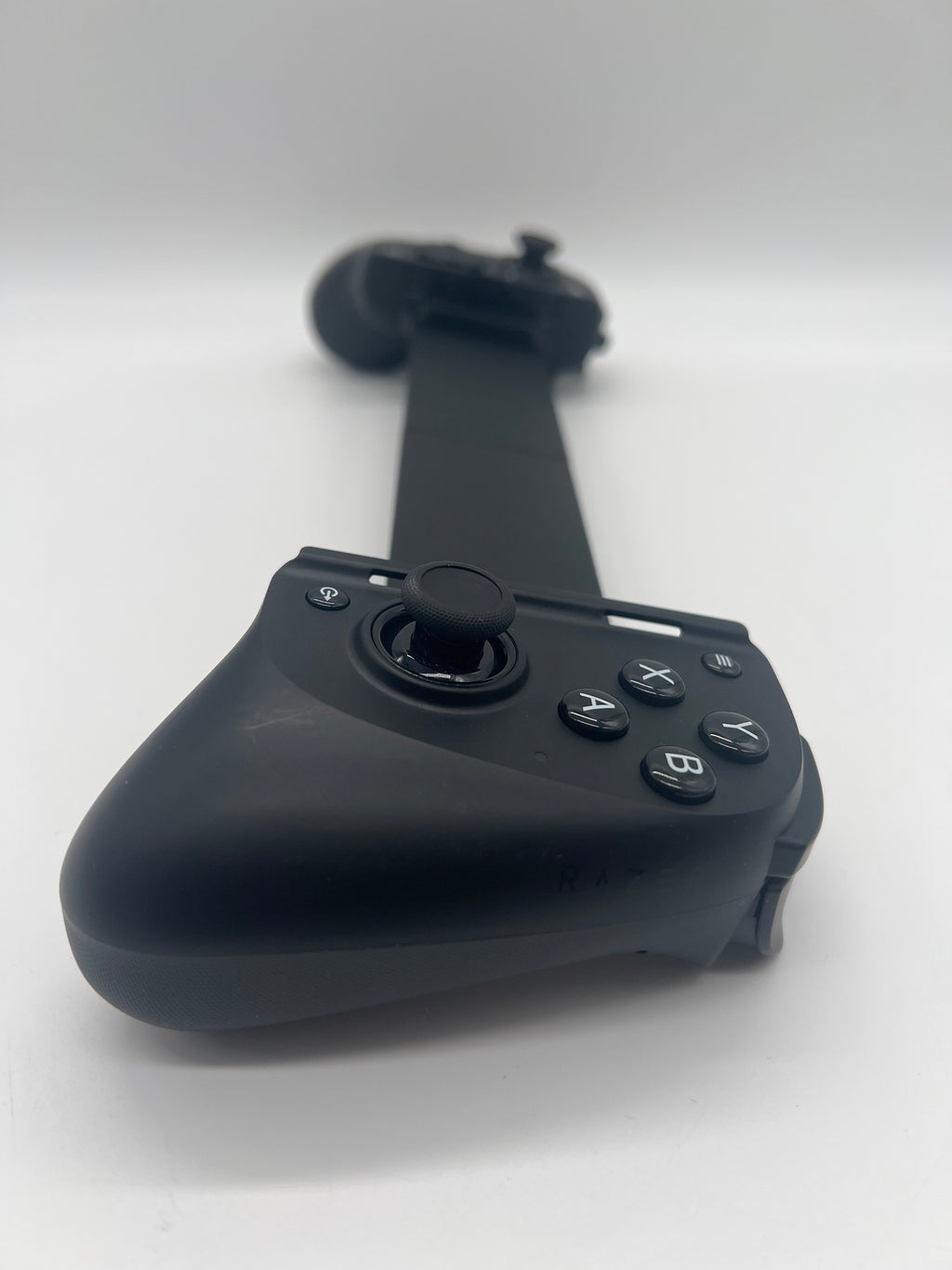Razer Kishi V3 Pro XL Video Game Accessory Black RZ06-05470100 Used
