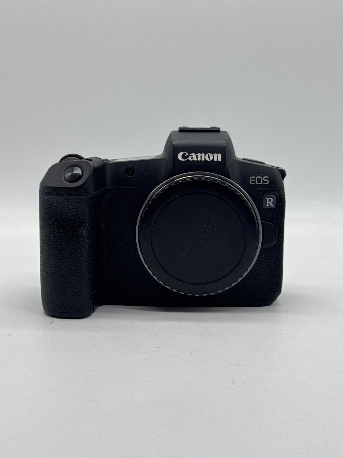 Canon EOS R Mirrorless Camera w/ Lens Black - Used