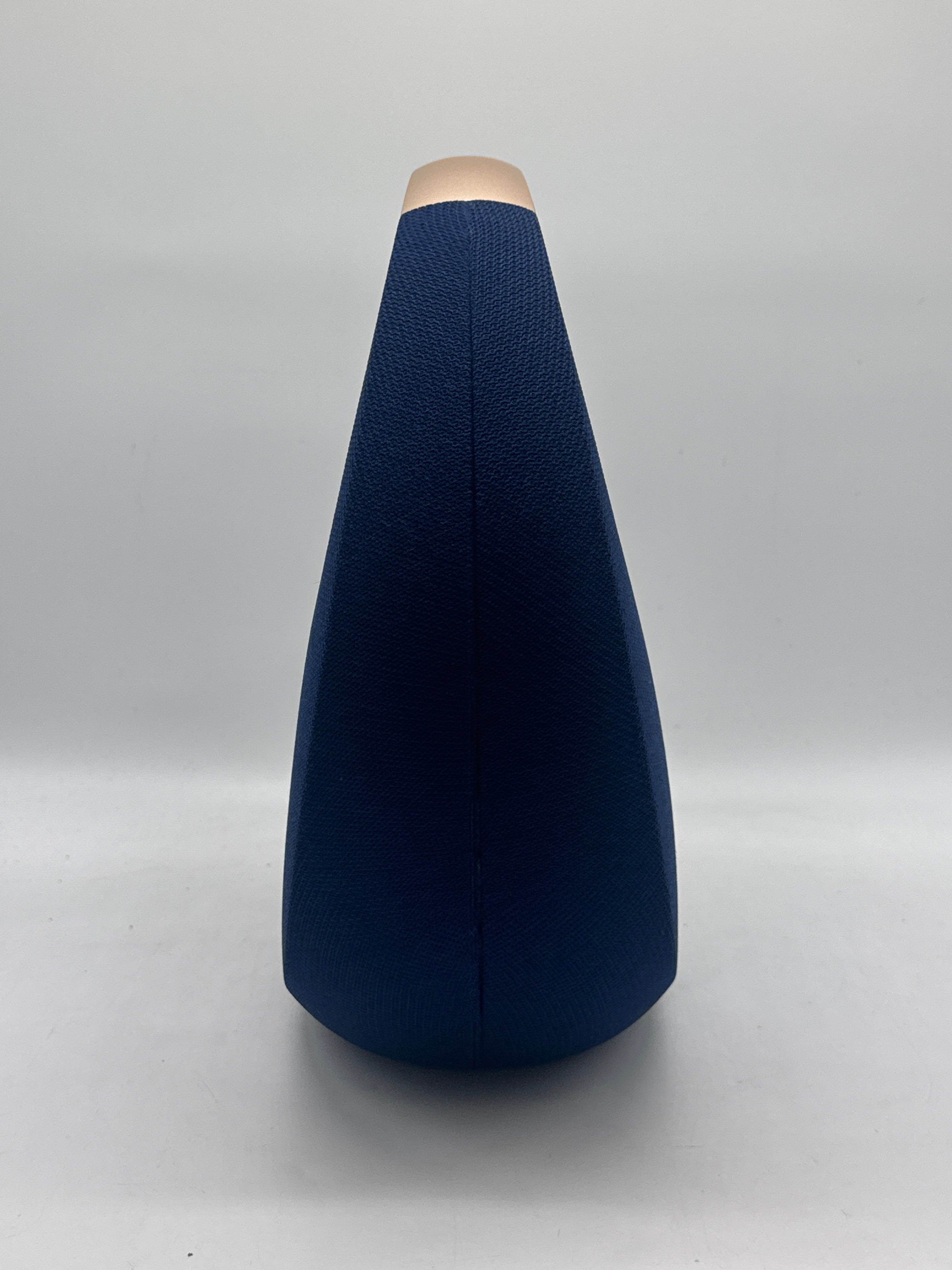 Harman Kardon Onyx Studio 6 Portable Bluetooth Speaker Blue - Used
