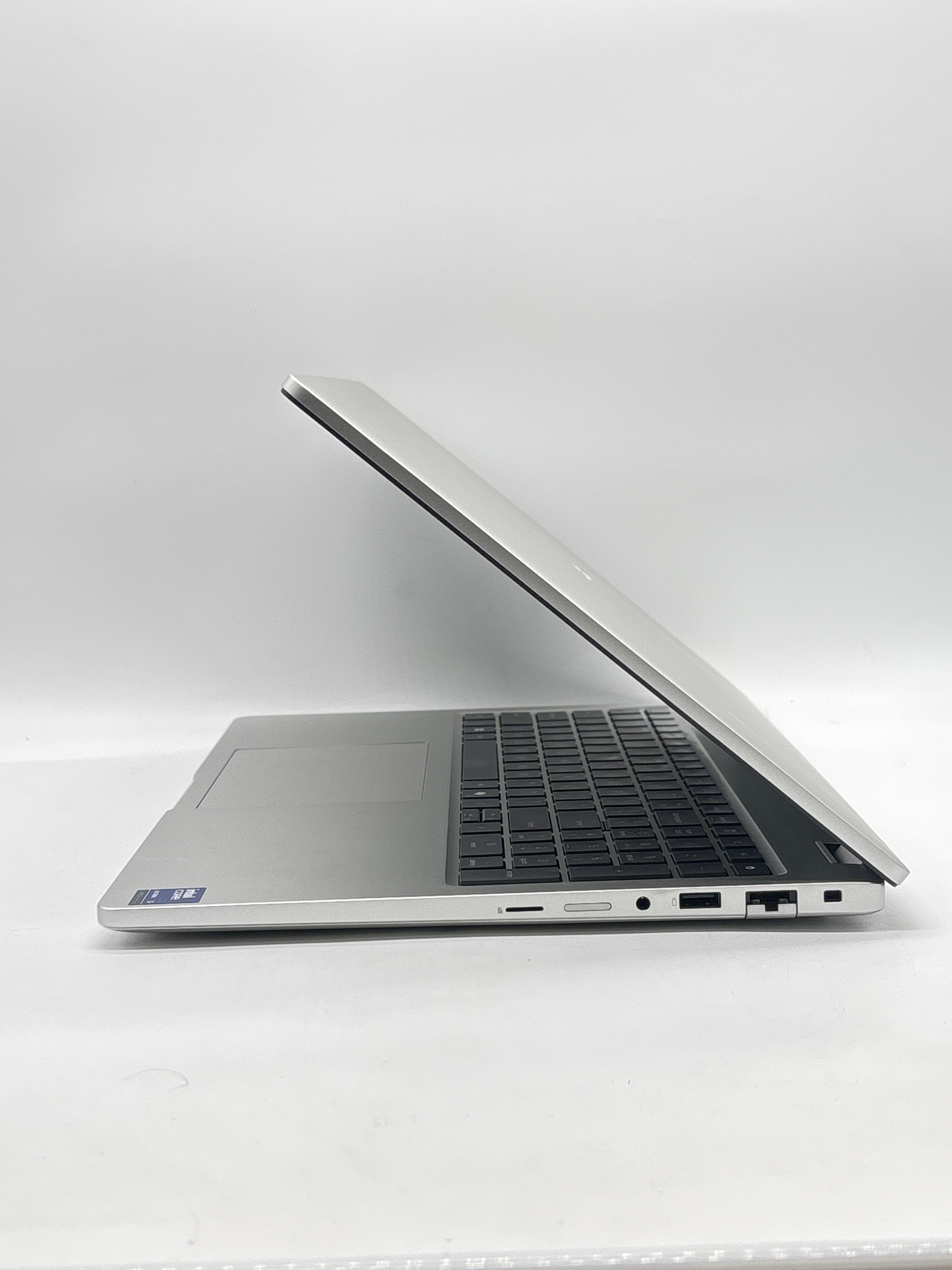 Dell Pro 16 PB16250 Plus Ultra 5 235U 16GB RAM 256GB SSD - Silver Used
