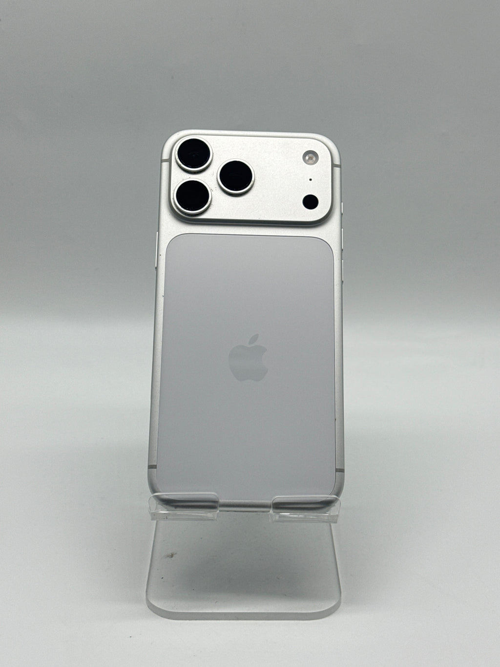 Apple iPhone 17 Pro Max A3257 256GB Silver Unlocked - Used