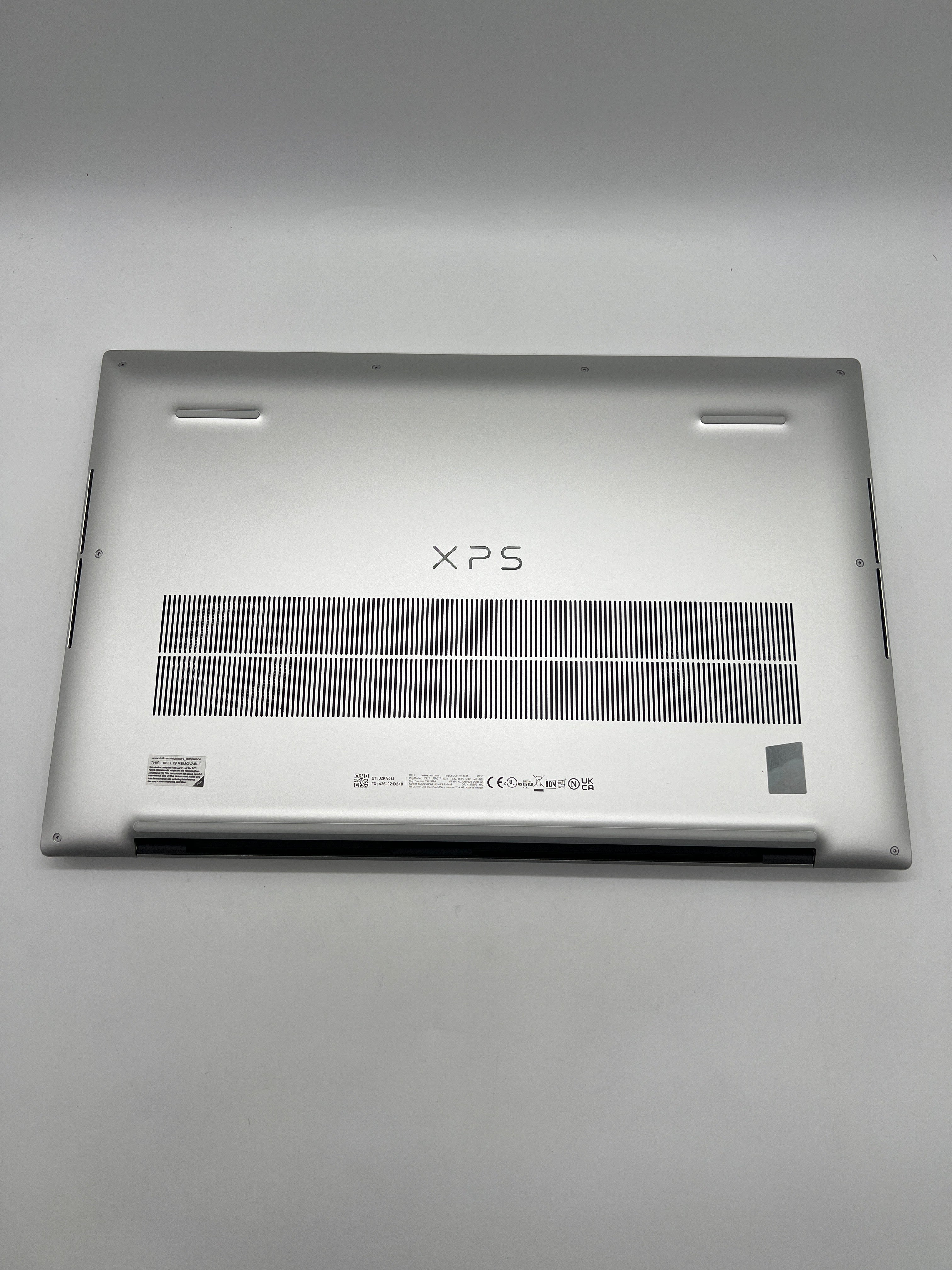 Dell XPS 17 9730 i7-13700H 32GB RAM 1TB SSD RTX 4050
