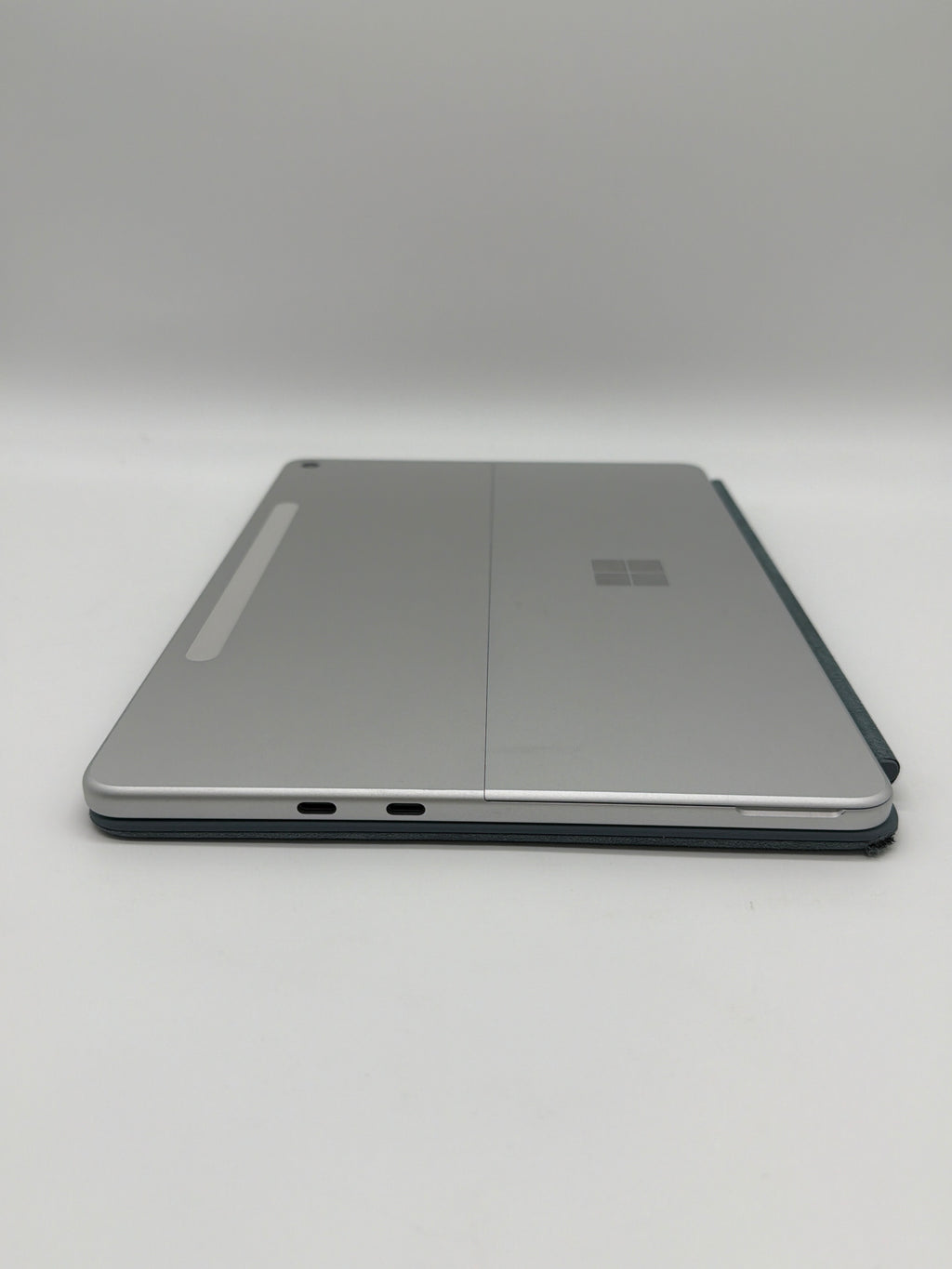 Microsoft Surface Pro 12" 2110 Snapdragon X Plus 16GB RAM 256GB SSD Bundle