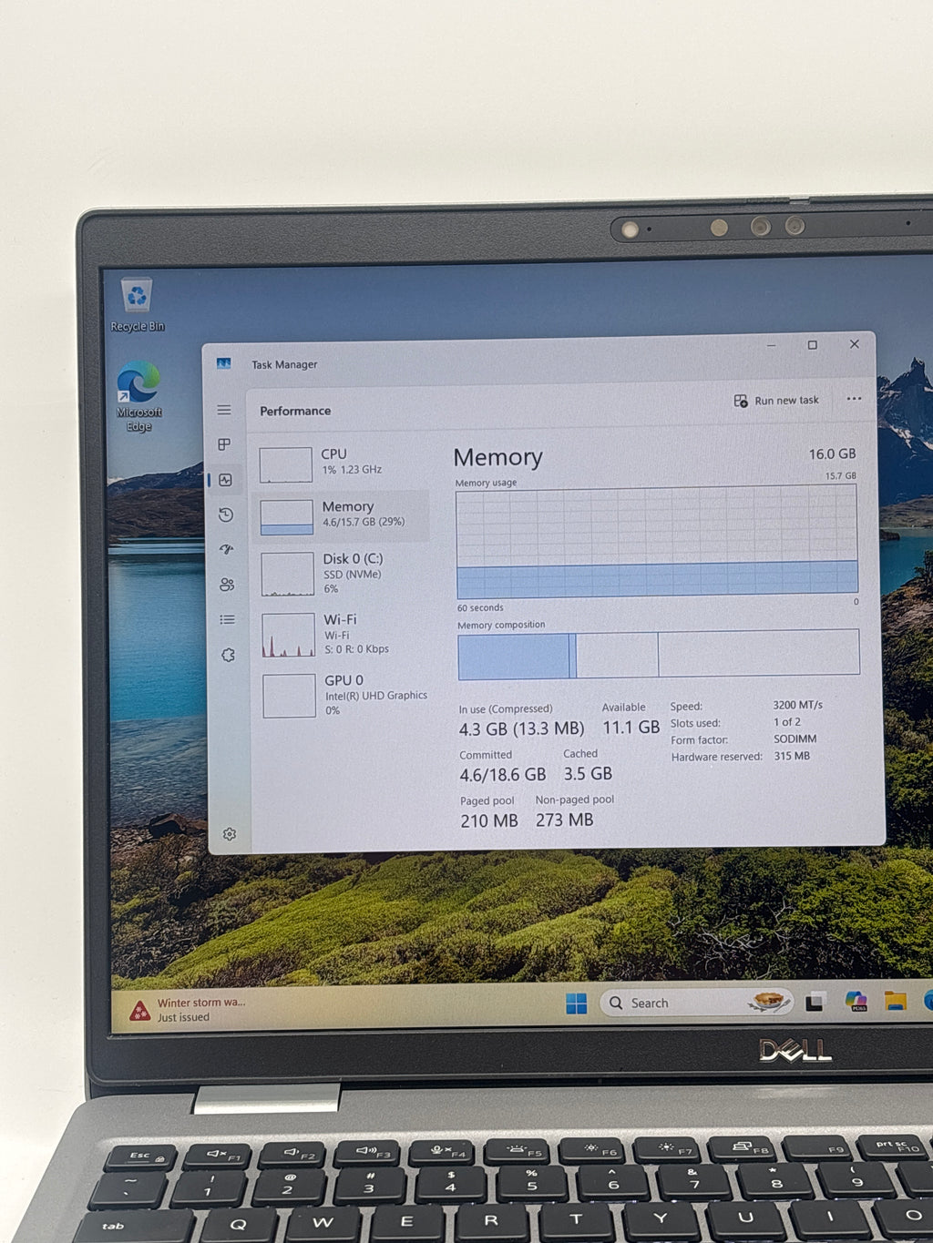 Dell Latitude 5530 i5-1245U 16 GB RAM 512 GB SSD - For Parts (Crack on Corner)