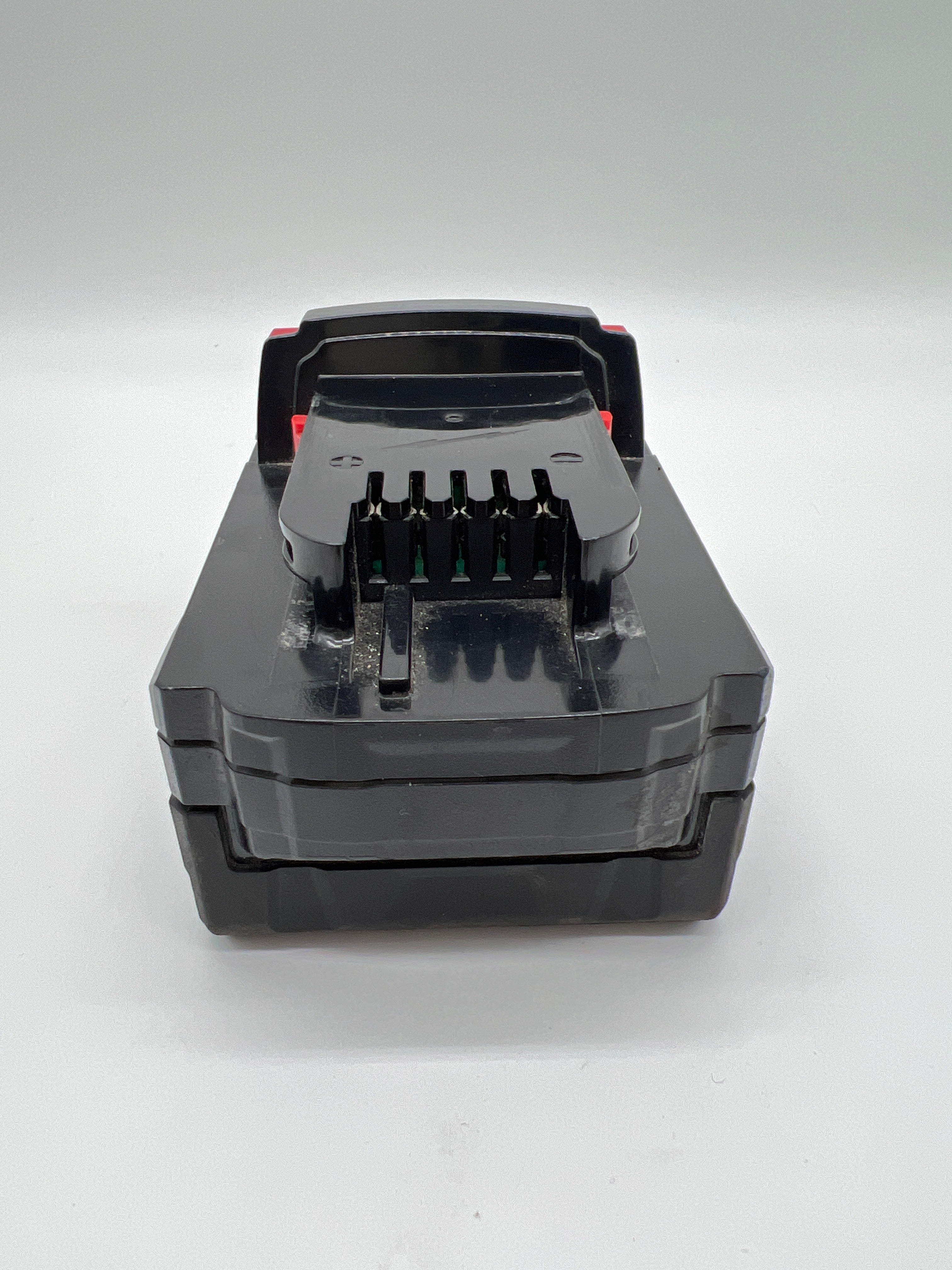 Milwaukee M 18 Red Lithium XC 5.0 AH Battery 18V Black Used