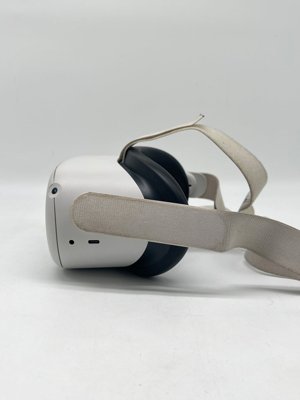Meta Quest 2 Standalone VR Headset 128GB White For Parts - Functional