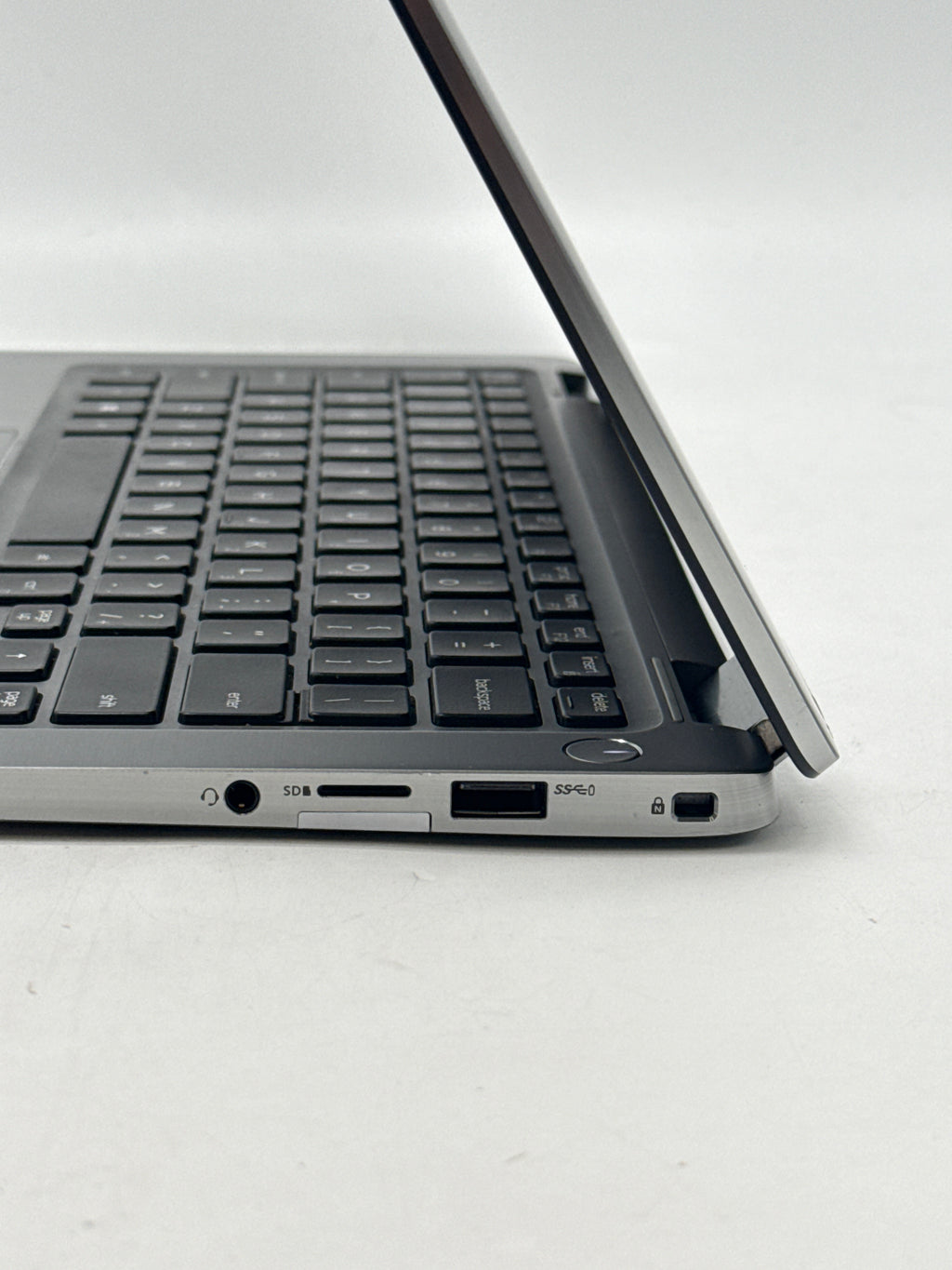 Dell Latitude 7400 2-in-1 Intel Core i5-8365U 8GB RAM 512GB SSD - Used