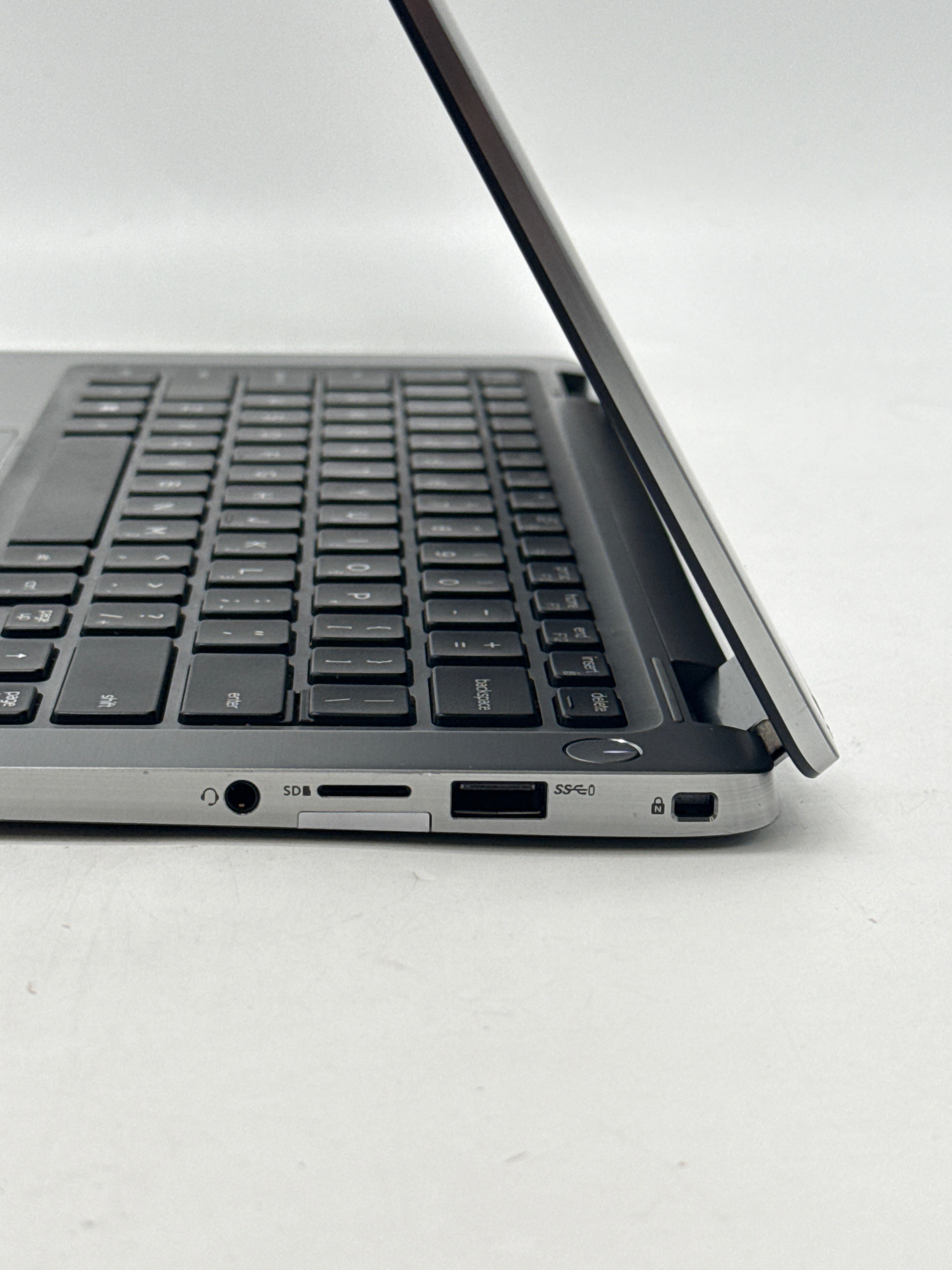 Dell Latitude 7400 2-in-1 Intel Core i5-8365U 8GB RAM 512GB SSD - Used