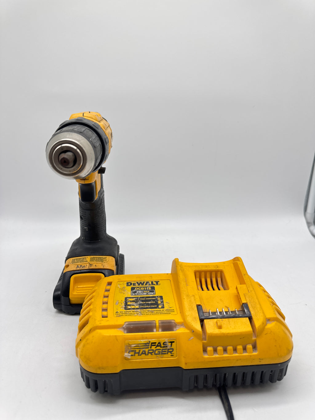 DeWalt DCD771 20V Lithium-Ion Drill/Driver 1/2 w/ Battery & Charger